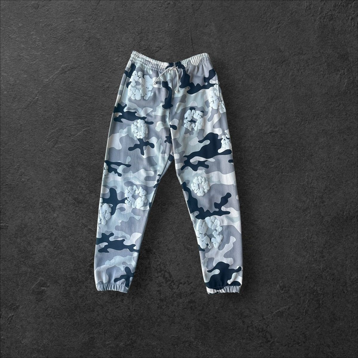 DENIM TEARS Denim Tears Snow Camo Wreath Sweatpants Size US 38 / EU 54 - 1 Thumbnail