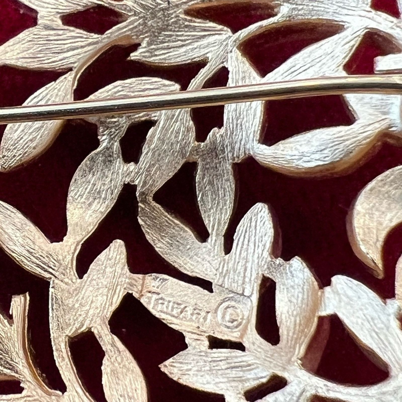 Vintage Vintage trifari leaf brooch Size ONE SIZE - 2 Thumbnail