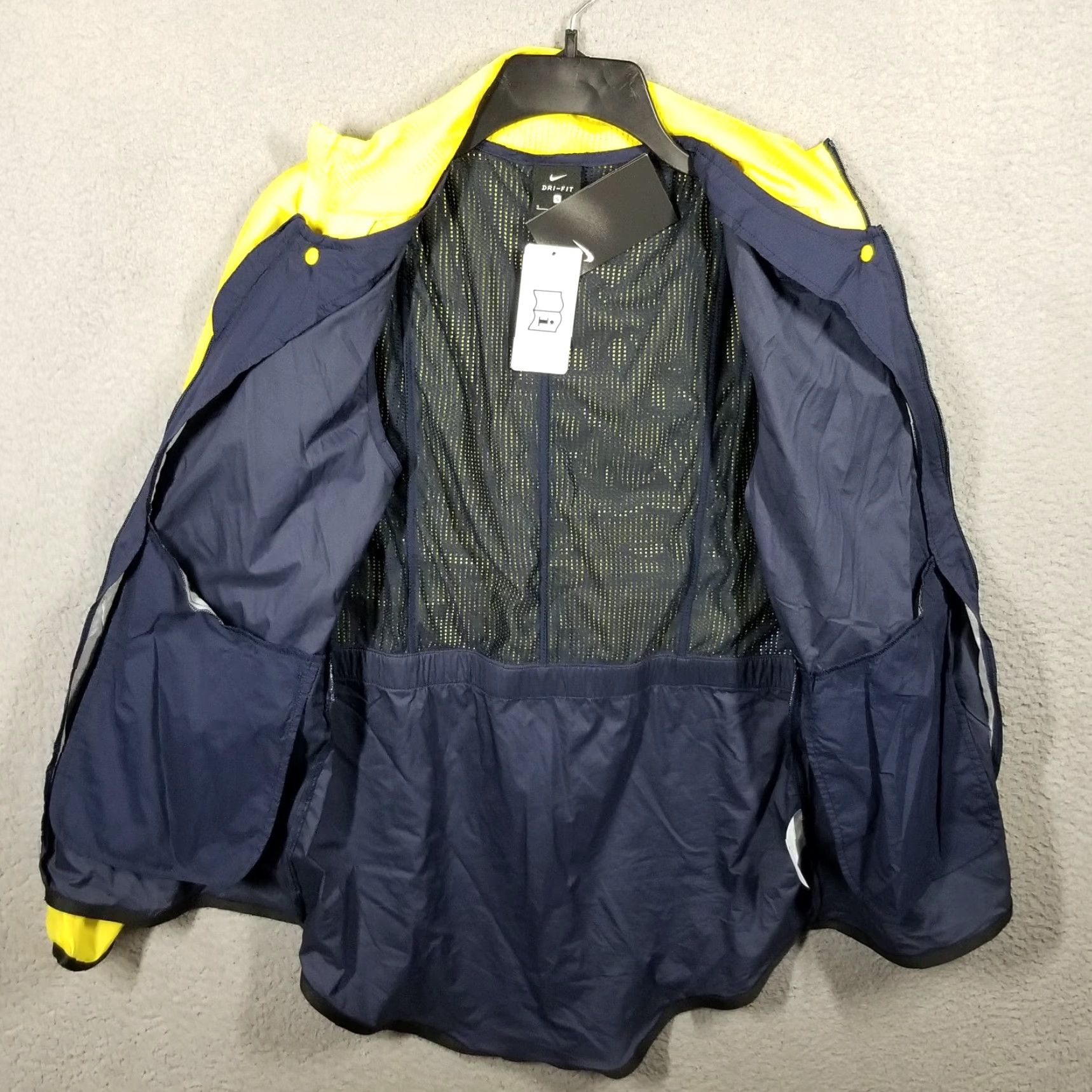 Nike Nike Repel WINDBREAKER Jacket NIKE REPEL WINDJACKET 3-in-1 Golf Jacket Black Yellow Small M Regular Women CI7919-731 Size M / US 6-8 / IT 42-44 - 2 Thumbnail