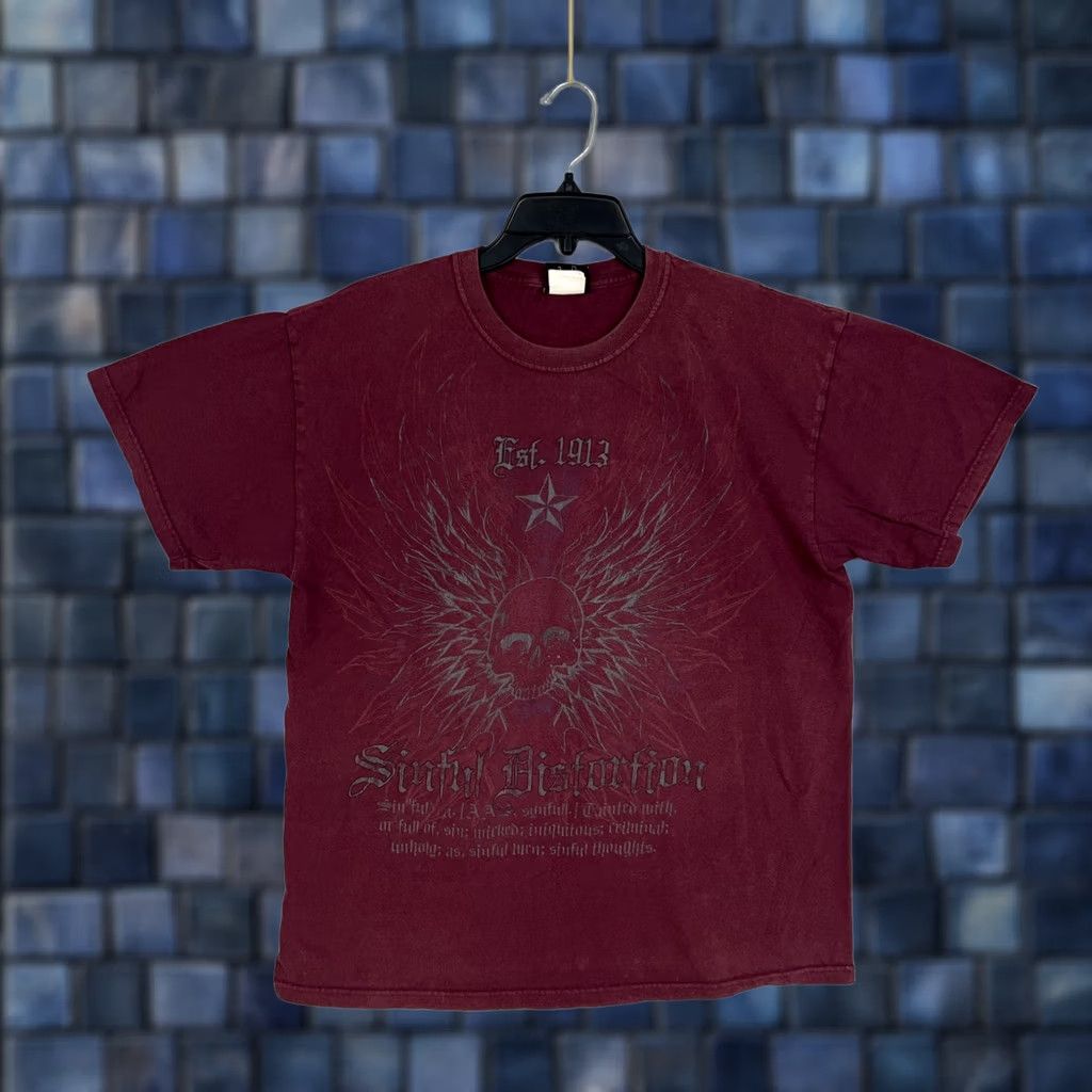 Vintage Hybrid Tees Shirt Mens Large Sinful Distortion Skull Wings Graphic Cyber Goth Red Short Sleeve Crew Neck T-Shirt Mens Size US L / EU 52-54 / 3 - 1 Thumbnail