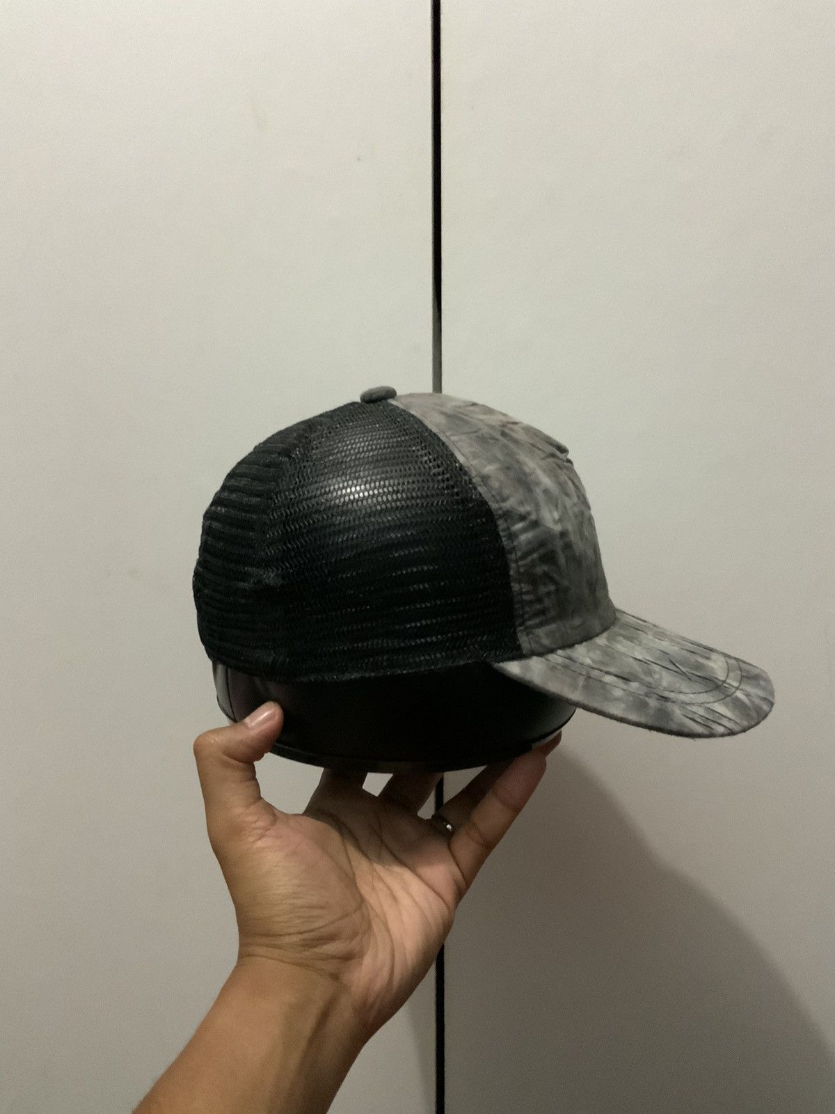 Hat Club Twitching Trucker Hat Size ONE SIZE - 4 Thumbnail