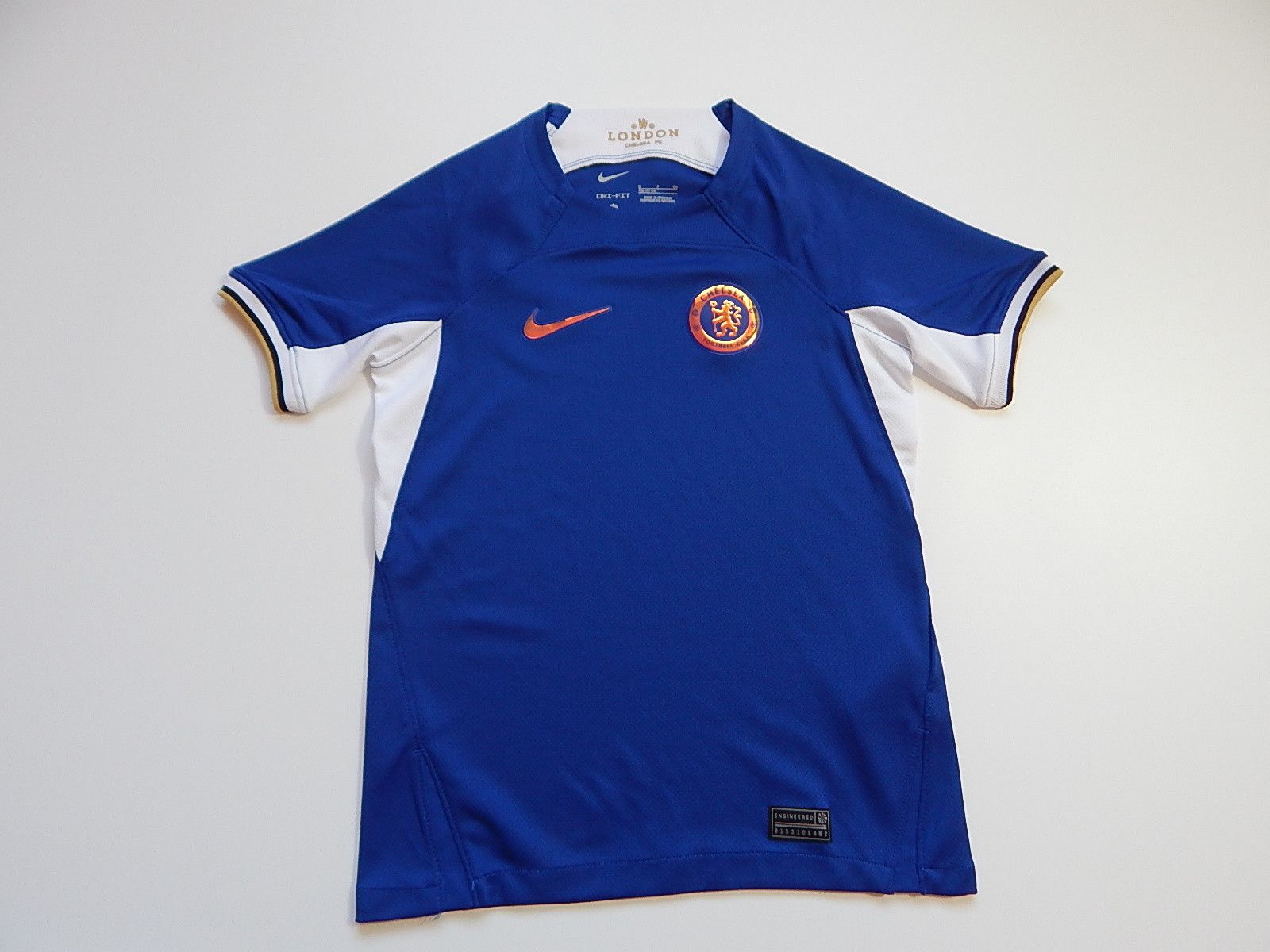 Chelsea Soccer × Nike chelsea london 2023-2024 home kit nike kids jersey Size US S / EU 44-46 / 1 - 1 Thumbnail