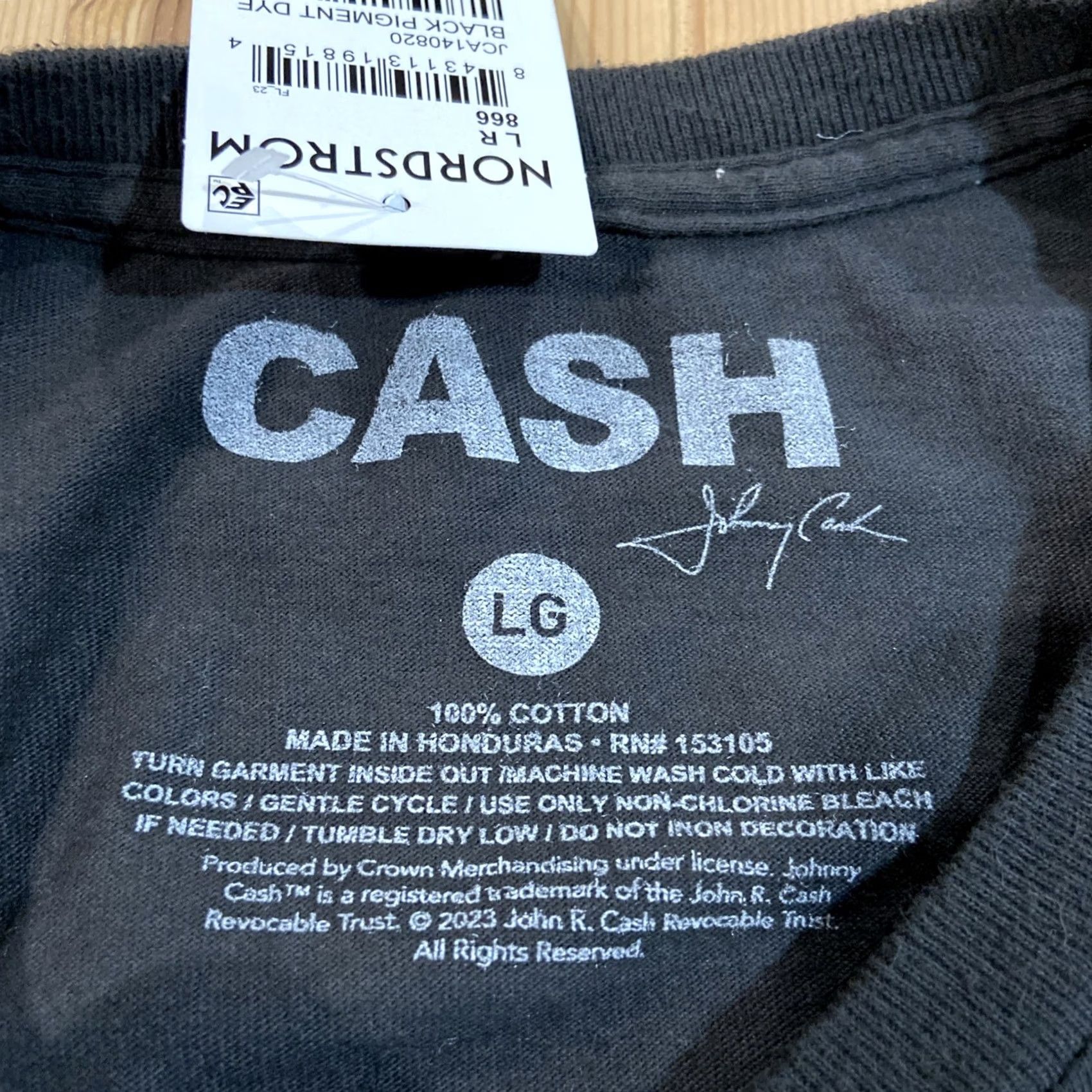 Nordstrom NWT Nordstrom JOHNNY CASH Graphic Tee Black Adult Men's Size Large T-Shirt Crew Neck Short Sleeve Rock NWT Size US L / EU 52-54 / 3 - 4 Thumbnail