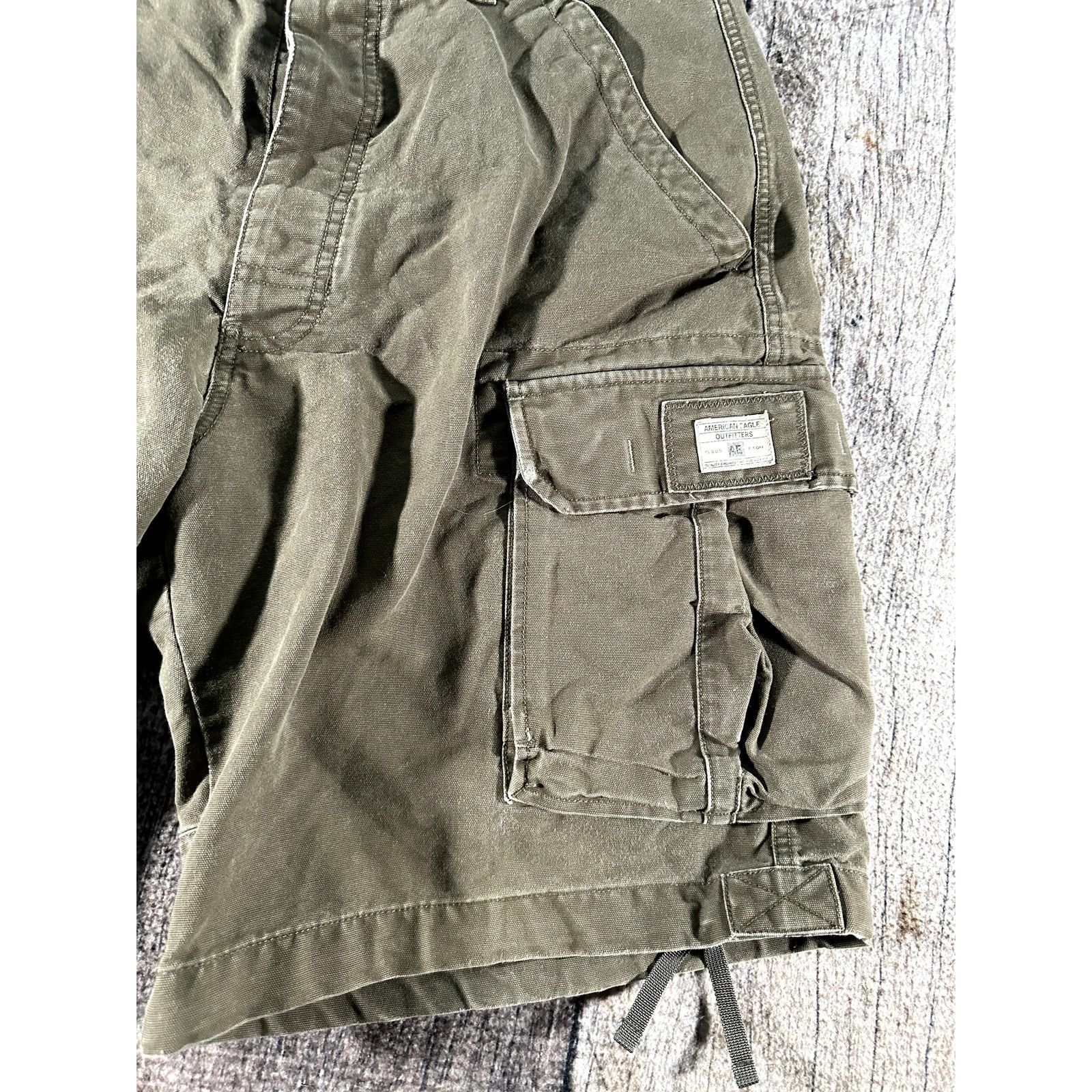 American Eagle Outfitters American Eagle Mens Brown Military Cargo Shorts Size 36 Army Size US 36 / EU 52 - 2 Thumbnail