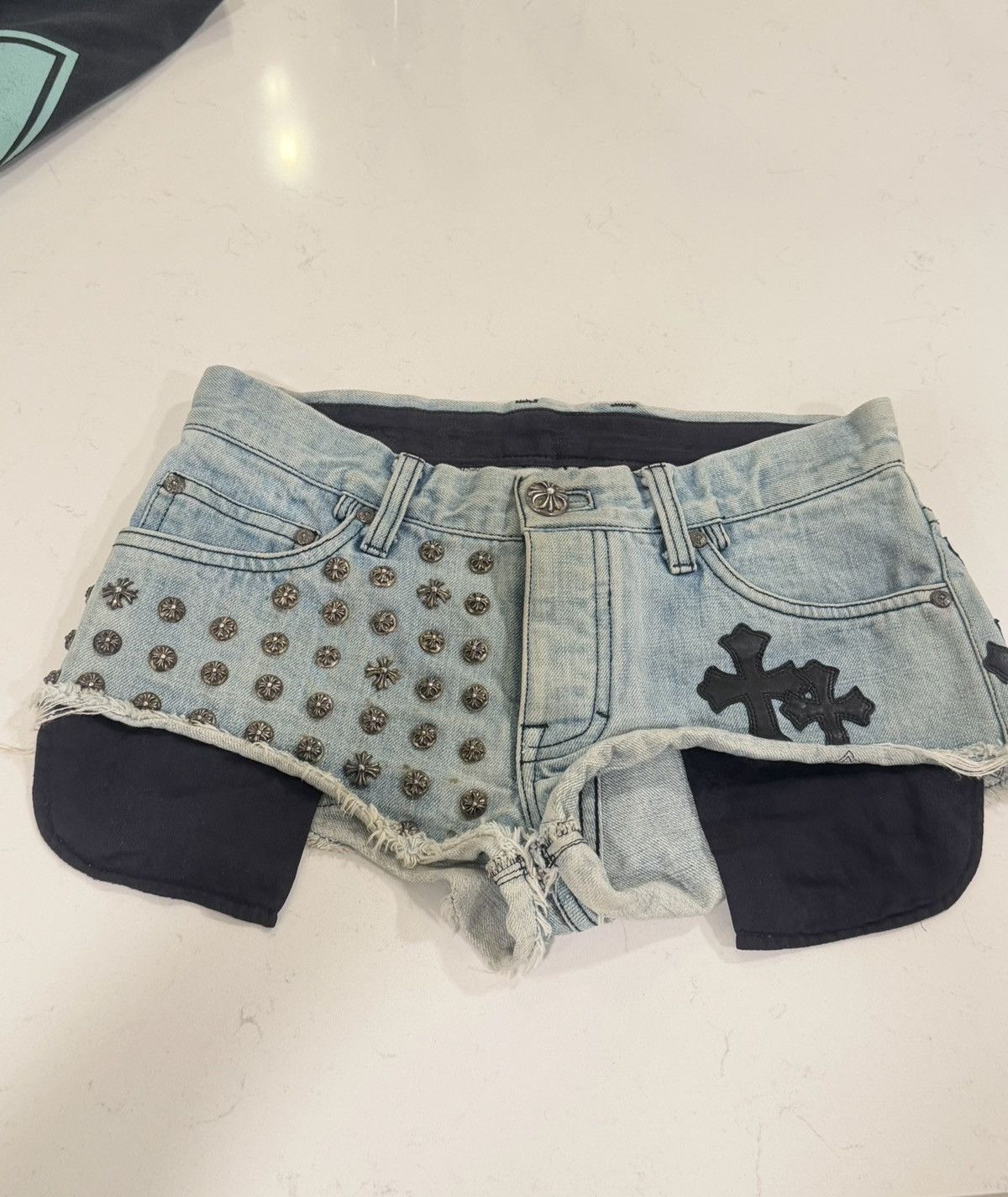 Chrome Hearts Chrome Hearts RARE Denim Cross patch & silver stud shorts Size 25" / US 0 / IT 36 - 21 Thumbnail