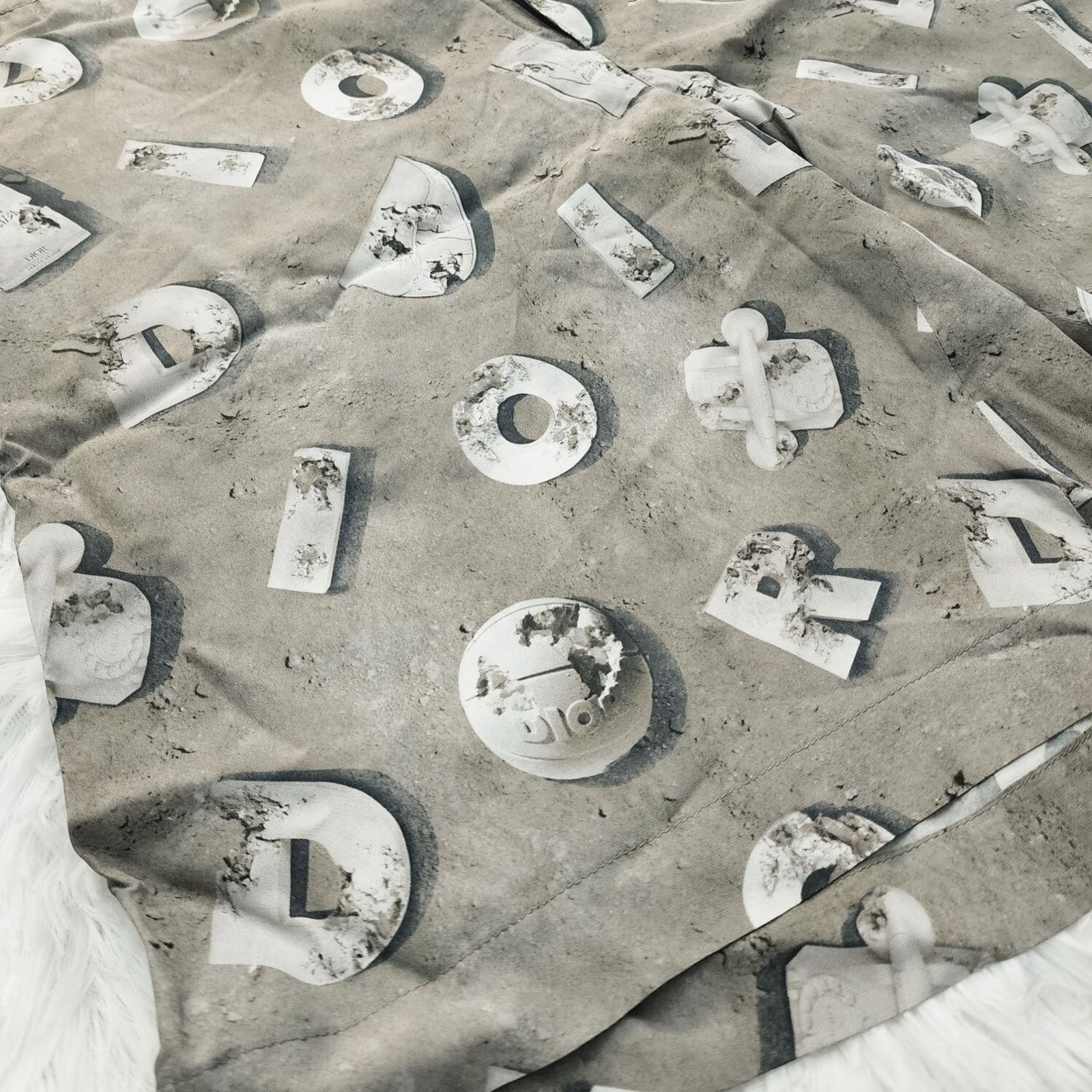 Dior Dior x Daniel Arsham Gray CD Lunar Print Crepe Shorts Size US 34 / EU 50 - 2 Thumbnail