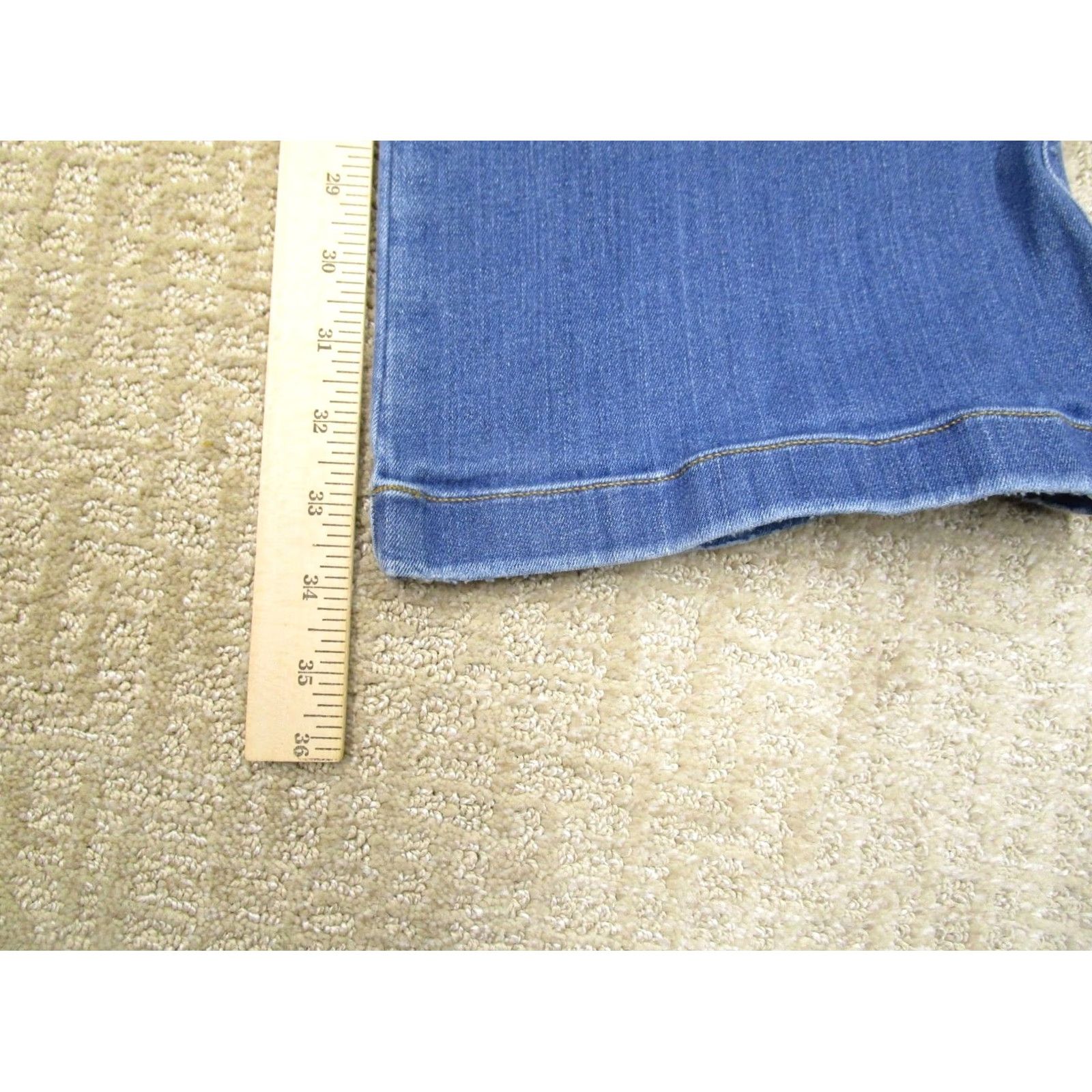Spanx Spanx Jeans Women Medium Blue High Rise Flared Pull On Shaping Pants Light Wash Size 32" / US 10 / IT 46 - 7 Thumbnail