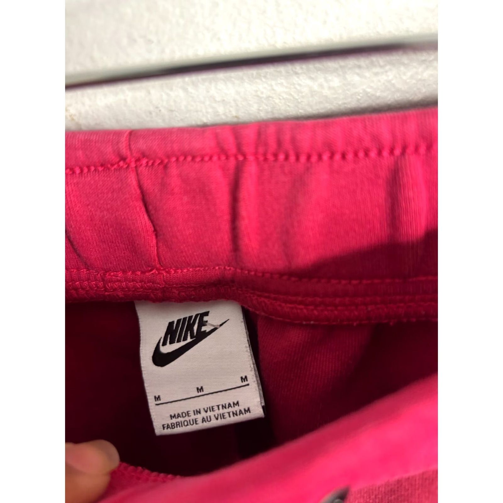 Nike Nike Sportswear Tech Fleece Joggers Mens M Red Swoosh Elastic Waist Casual Activewear 8/10 Vinyl Inseam 24in 32in Pattern Solid Logo 6321 Size US 31 - 4 Thumbnail