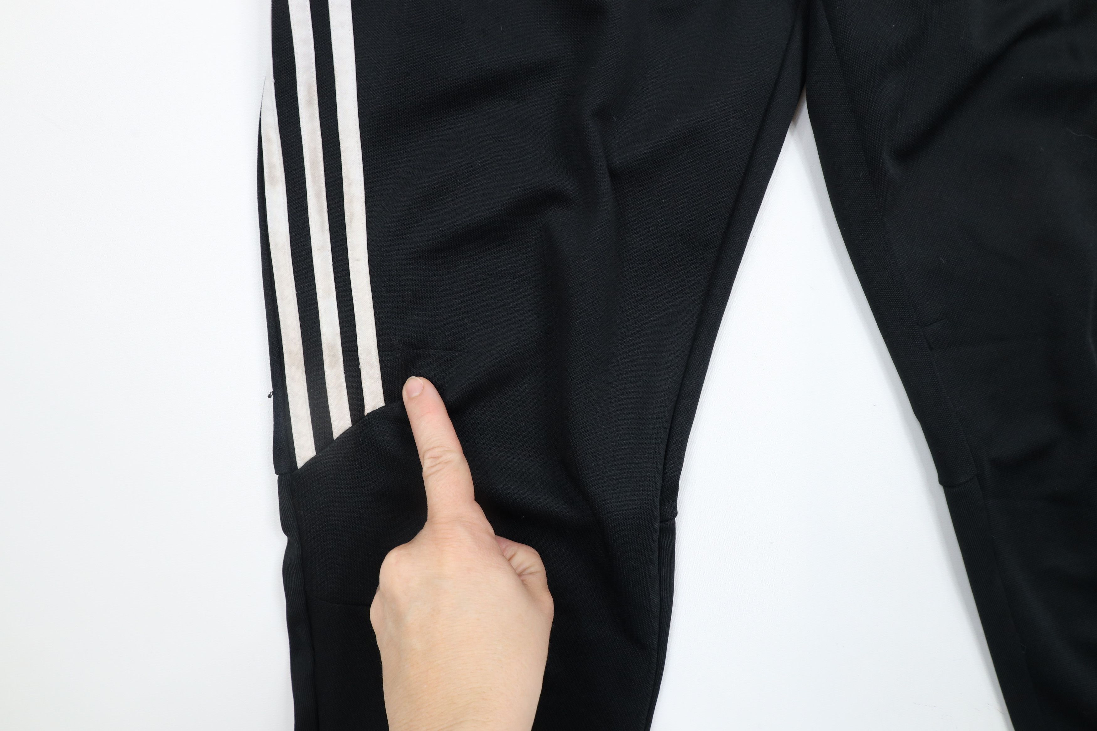 Adidas × Vintage Vintage Adidas Tapered Leg Soccer Warm Up Pants Black Size US 34 / EU 50 - 6 Thumbnail