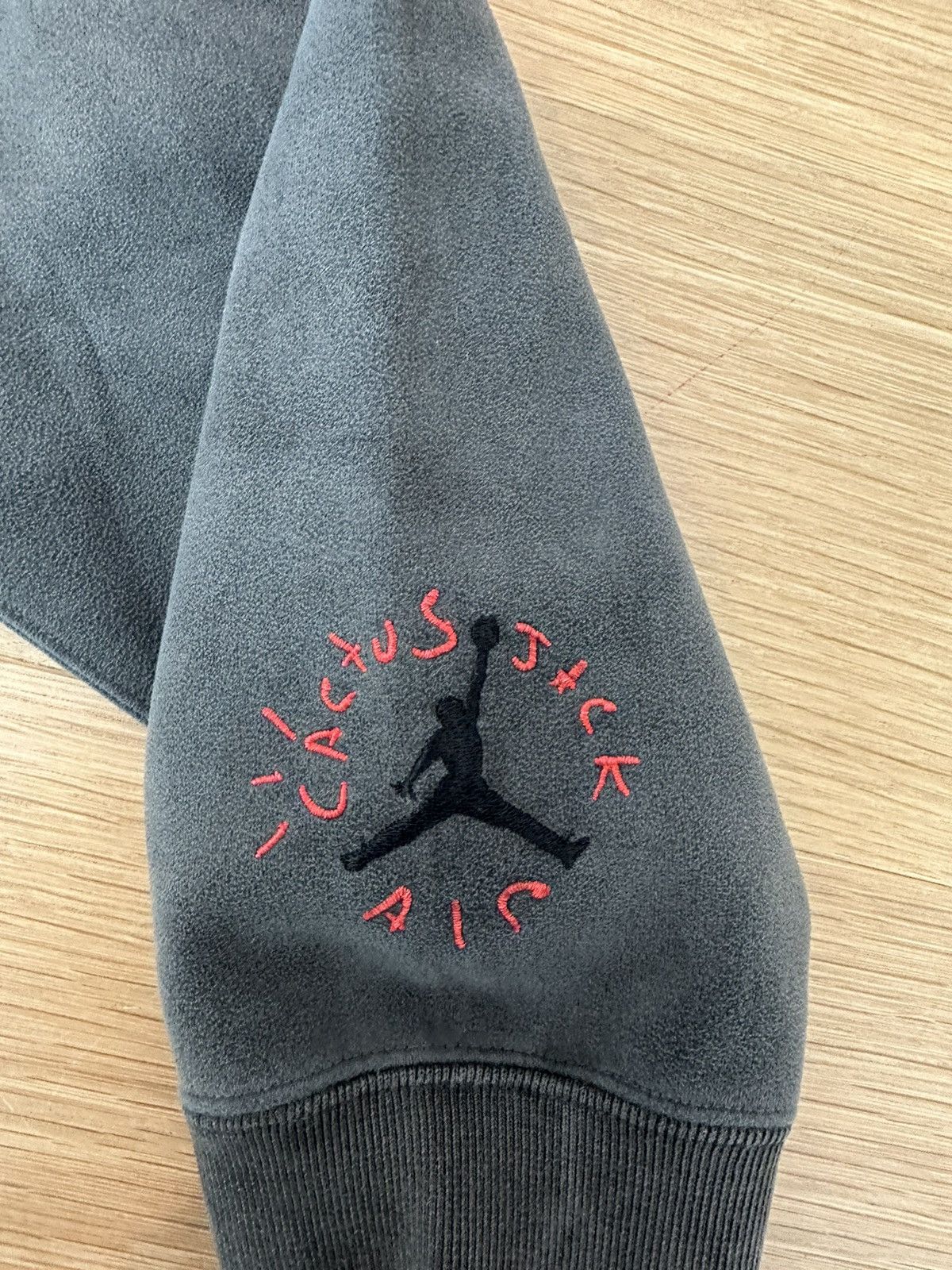 Jordan Brand × Travis Scott Travis Scott x Jordan Grey Washed Suede Hoodie Size US L / EU 52-54 / 3 - 3 Thumbnail