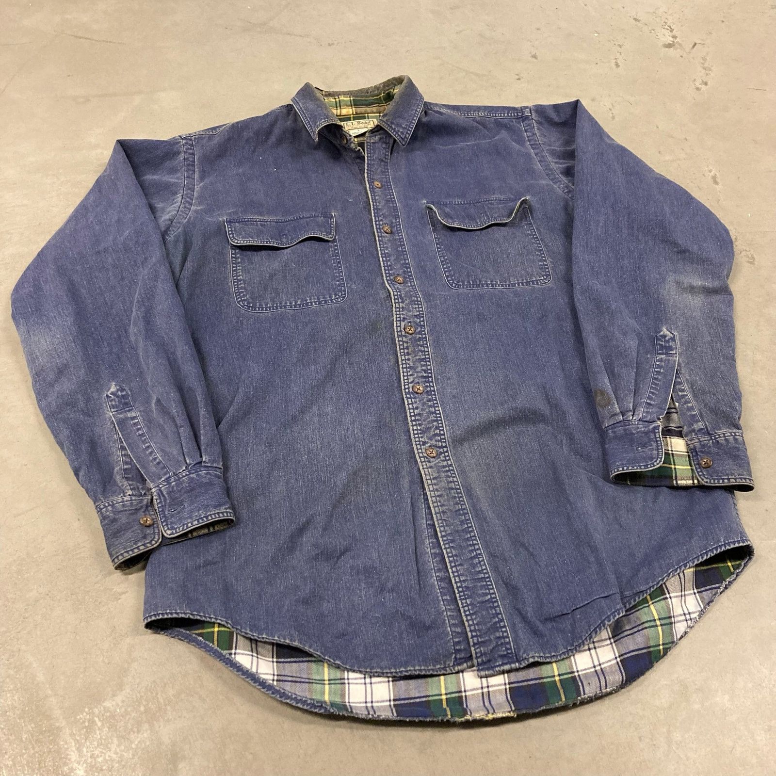 L.L. Bean 90s flannel lined distressed l.l. Bean button up shirt Size US L / EU 52-54 / 3 - 1 Thumbnail