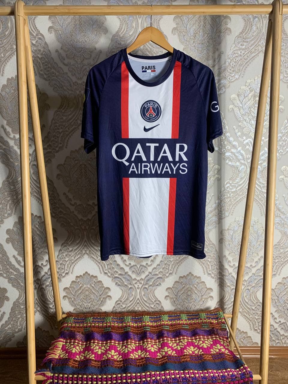 Vintage Very Rare Nike Jordan PSG Paris France Soccer Jersey Y2K Size US XL / EU 56 / 4 - 1 Thumbnail