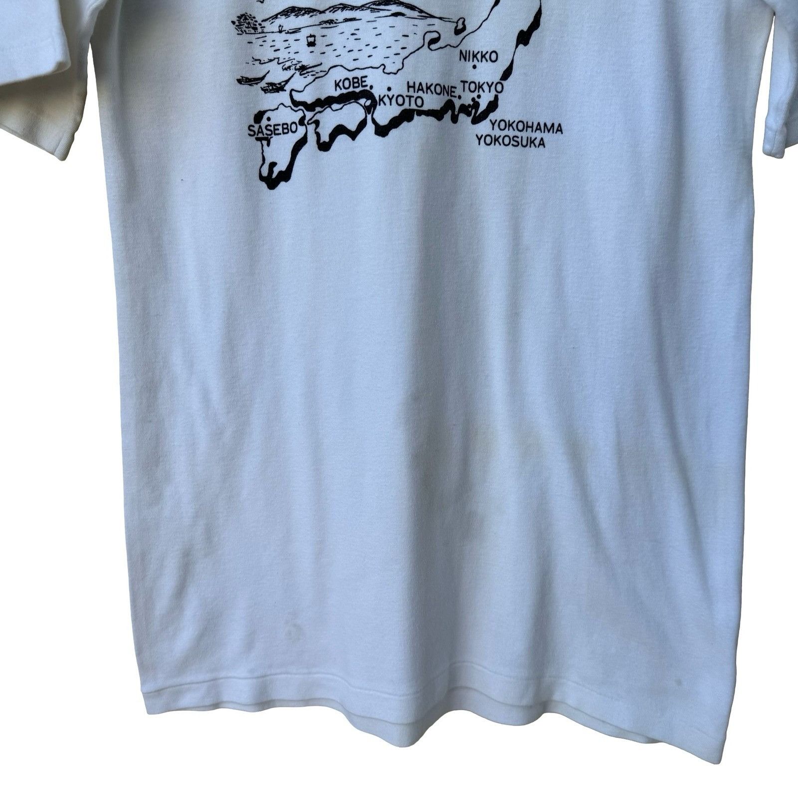 Vintage Vintage Japan Mount Fuji Souvenir Graphic T-Shirt White Shor Size US M / EU 48-50 / 2 - 9 Thumbnail