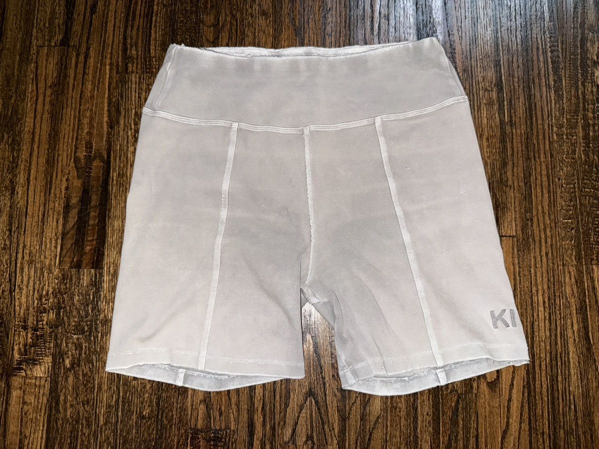 Kith Kith Erika Gray Crystal Wash Biker Shorts Size Large Size 30" / US 8 / IT 44 - 4 Thumbnail