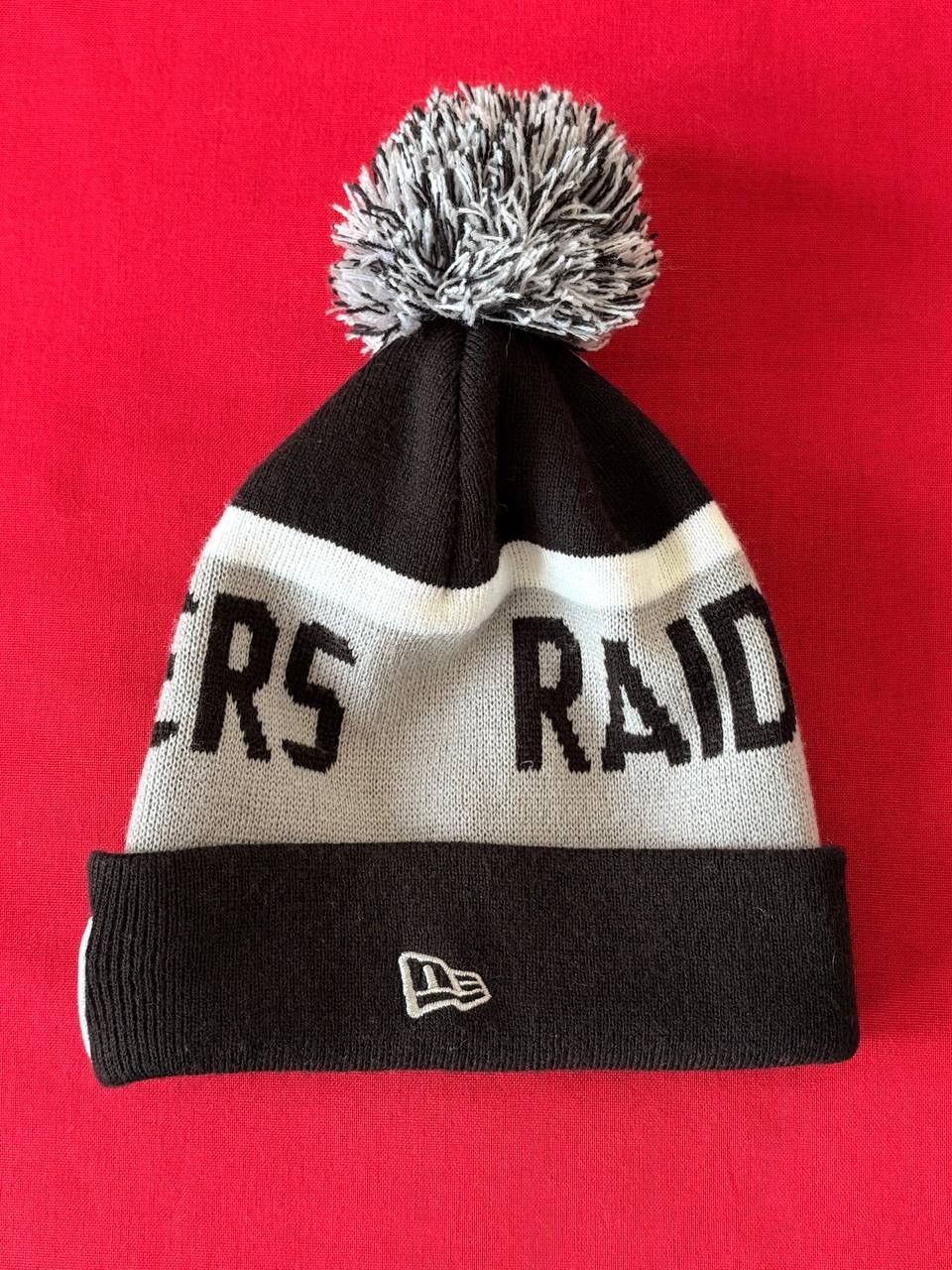 NFL Las Vegas Oakland Raiders NFL Pom Beanie Y2K Black Gray Size ONE SIZE - 3 Thumbnail