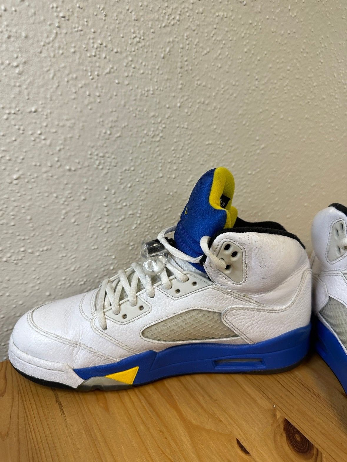 Nike Nike Air Jordan retro 5 Laney Size US 8 / EU 41 - 3 Thumbnail