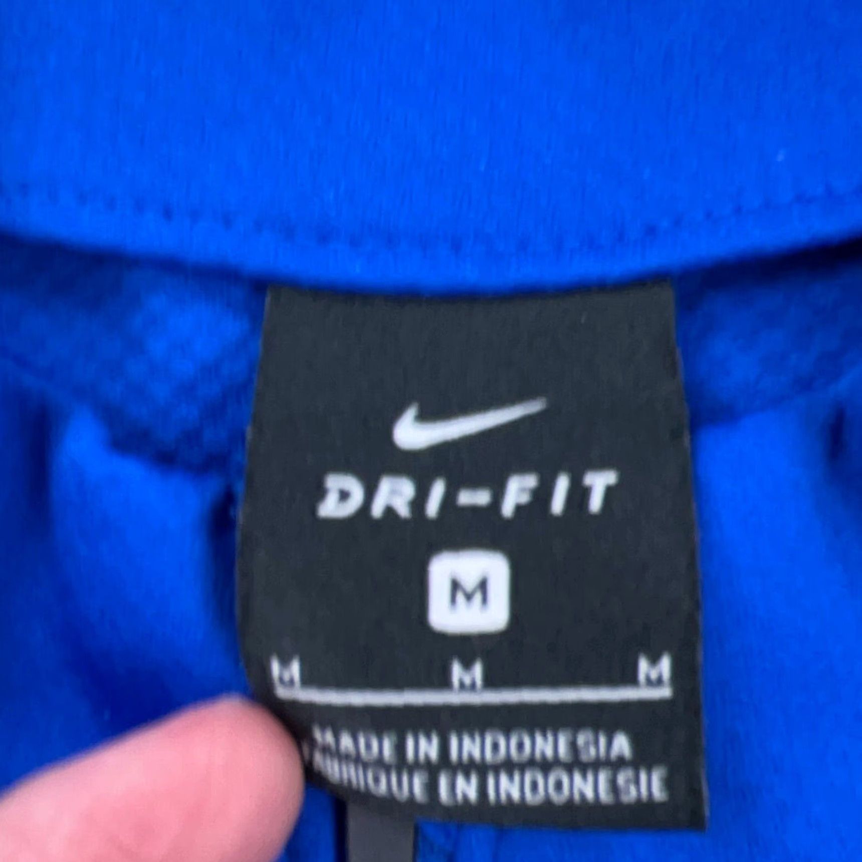 Nike Nike Shirt Men Medium Blue White Tee Pullover 1/4 Zip Dri-Fit Performance Casual Activewear Sports Modern Classic Mens Size US M / EU 48-50 / 2 - 6 Thumbnail