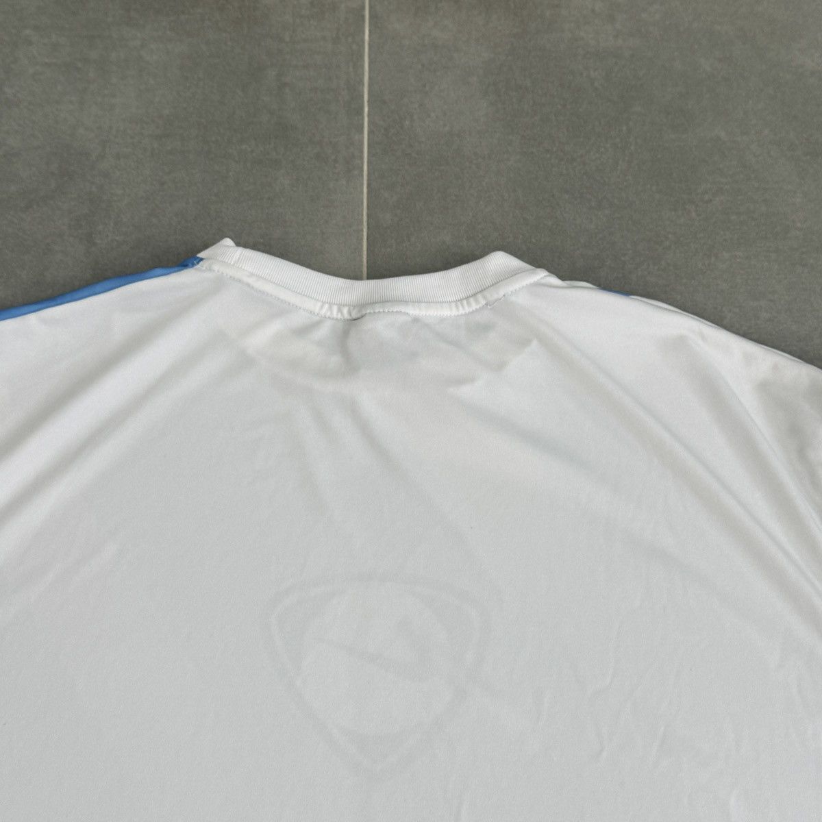 Nike Vintage Nike Dri-Fit TN Center Logo Shirt Jersey Y2K Men Size US L / EU 52-54 / 3 - 21 Thumbnail