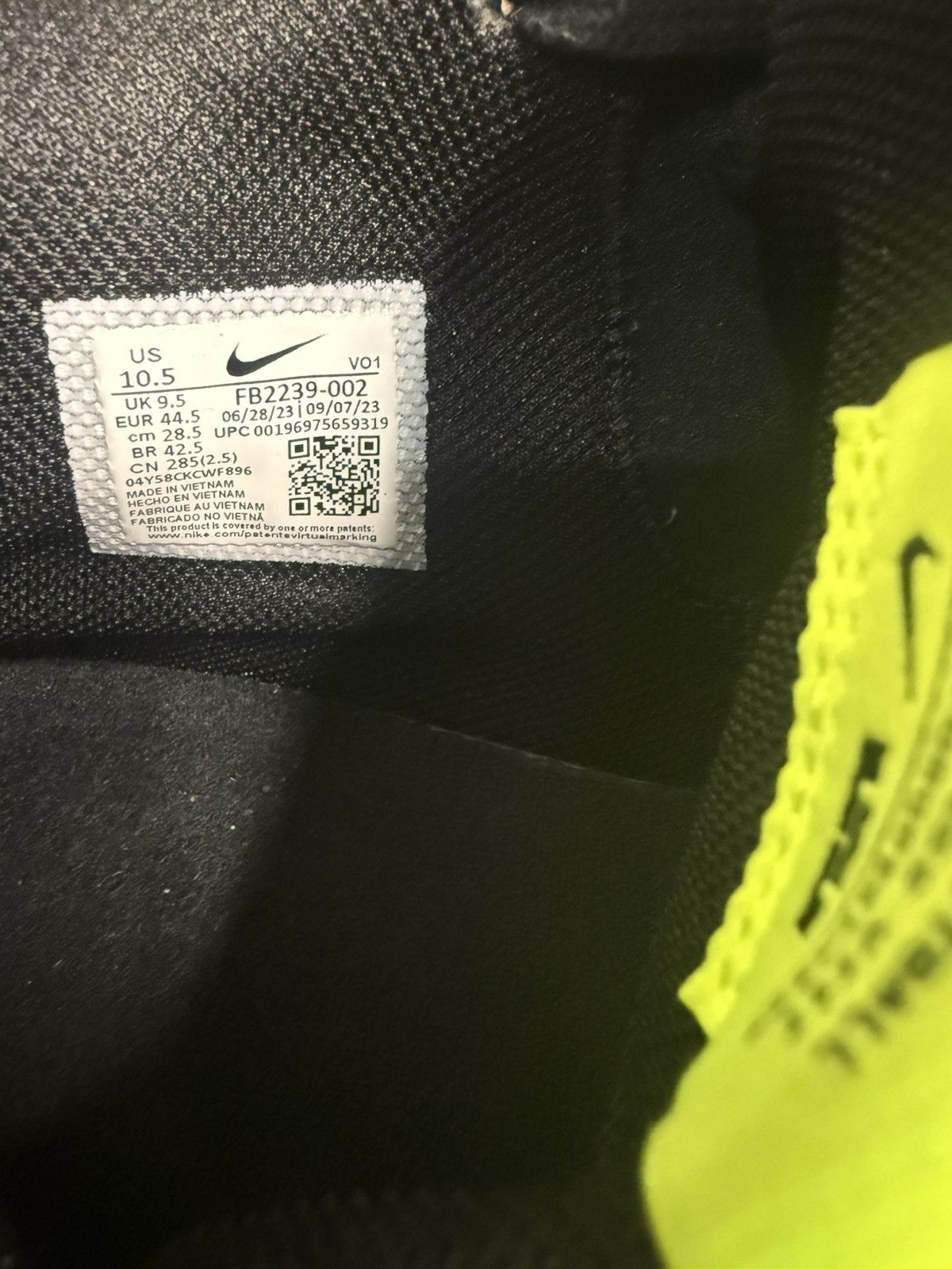 Nike Nike Lebron Witness 8 Black White Volt FB2239-002 Size 10.5 Size US 10.5 / EU 43-44 - 7 Thumbnail