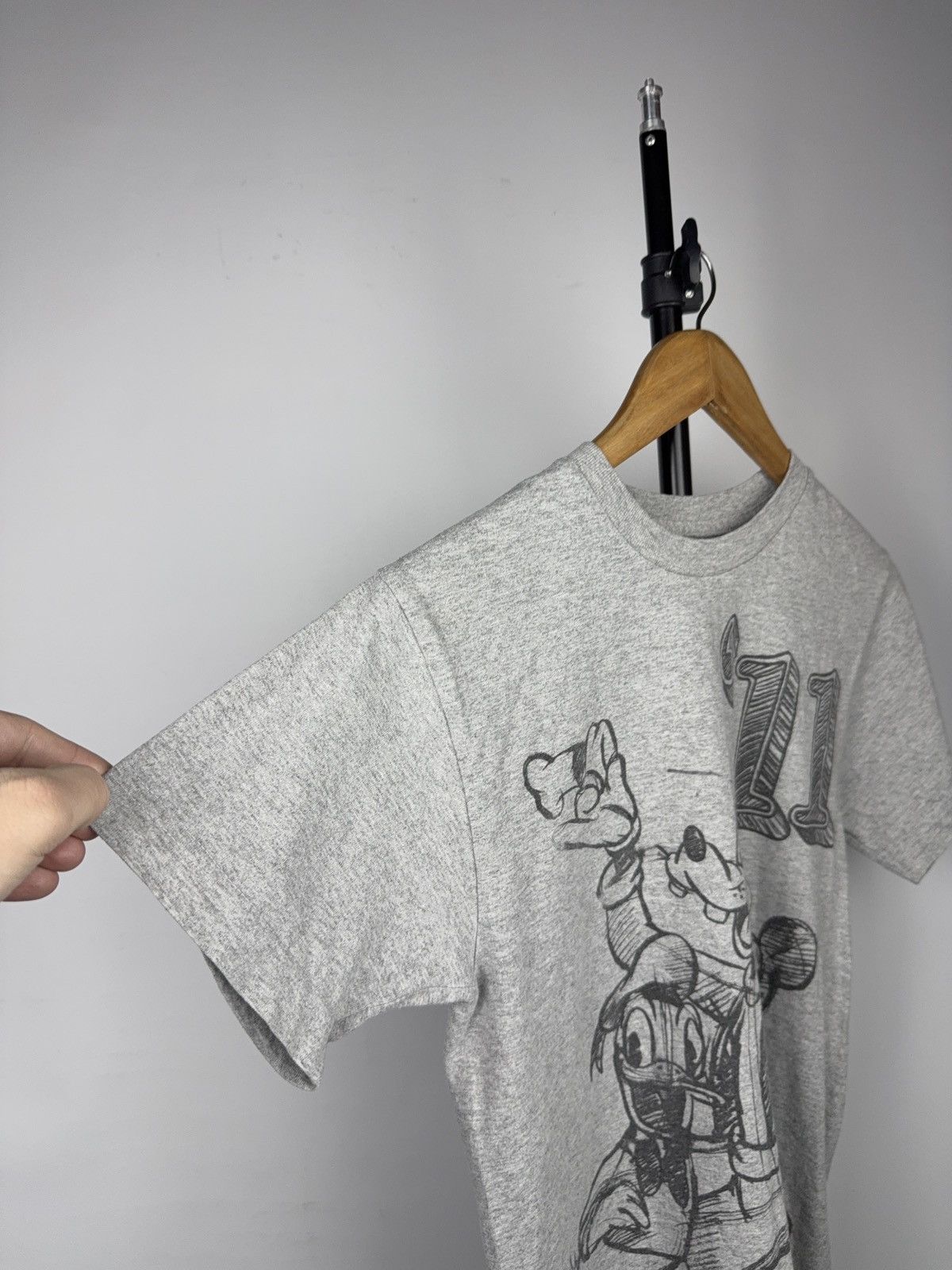 Disney 00s Disney Mickey & Goofy Sketch Graphic Tee Grey Size US S / EU 44-46 / 1 - 5 Thumbnail