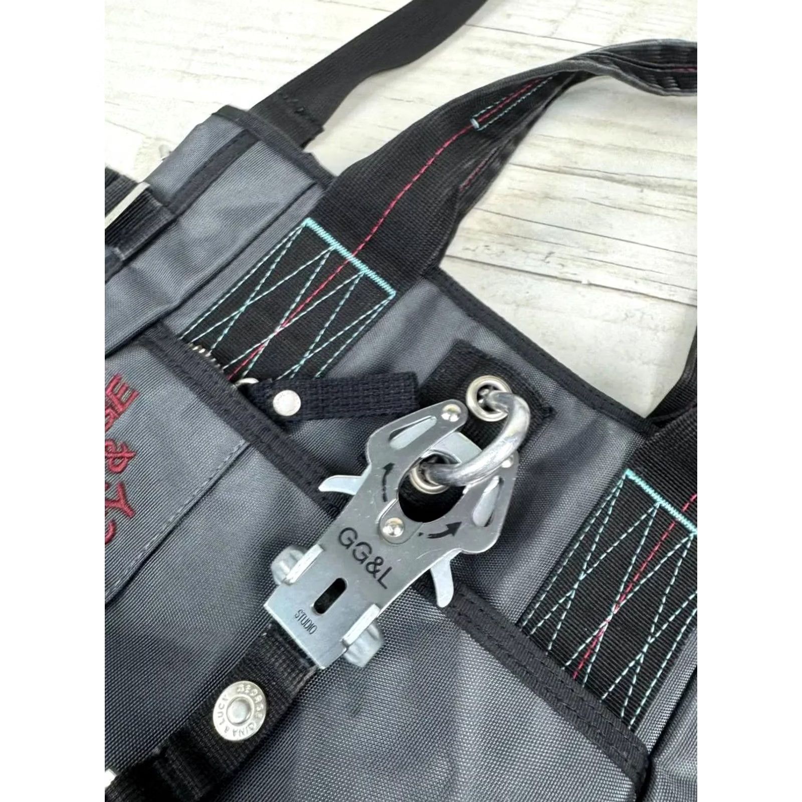 George Gina & Lucy VINTAGE George Gina & Lucy Shoulder Bag Little Sushi GGL Gray Double Handles Zip Pockets Size ONE SIZE - 4 Thumbnail