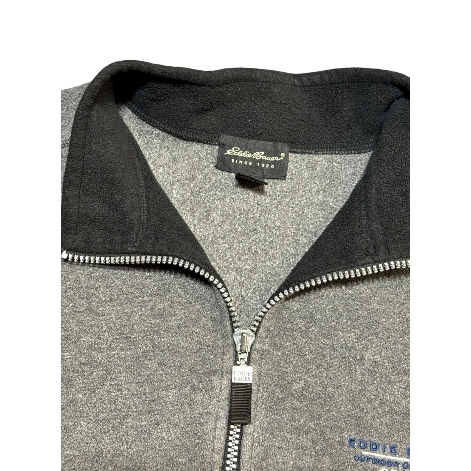 Eddie Bauer Eddie Bauer Sweater Men L Blue & Gray 1/4 Zip Logo Long Sleeve Pullover Geometric Mock Neck Casual Outdoor Fall Winter Spring Tee Shirt? Size US L / EU 52-54 / 3 - 3 Thumbnail