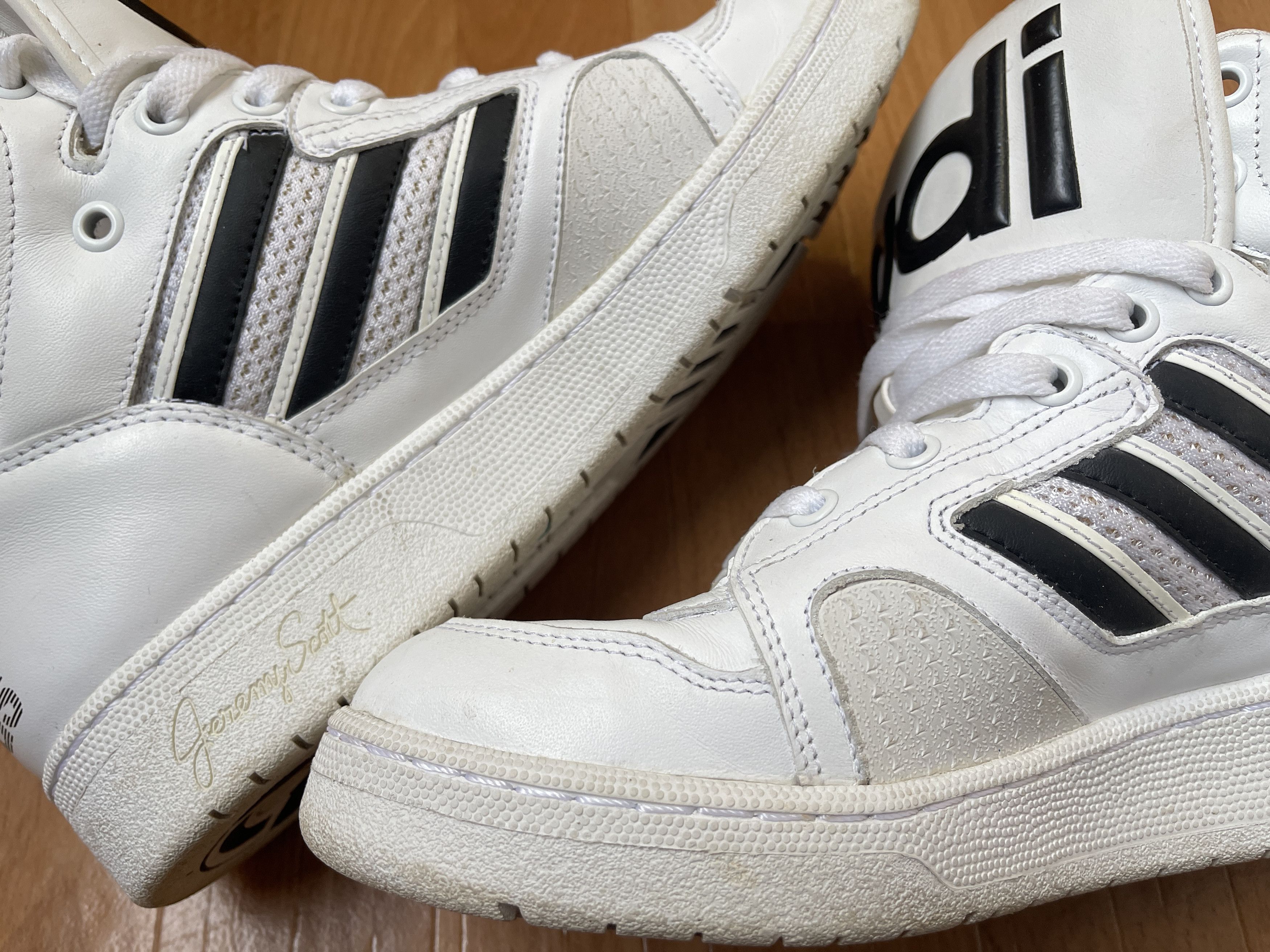 Adidas × Jeremy Scott Adidas sneakers, Jeremy Scott Instinct, Hi Top shoes, V24529 Size US 9 / EU 42 - 14 Thumbnail