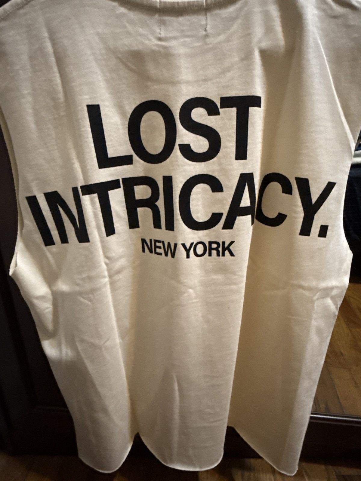 LOST INTRICACY Lost intricacy NY Size US S / EU 44-46 / 1 - 3 Thumbnail
