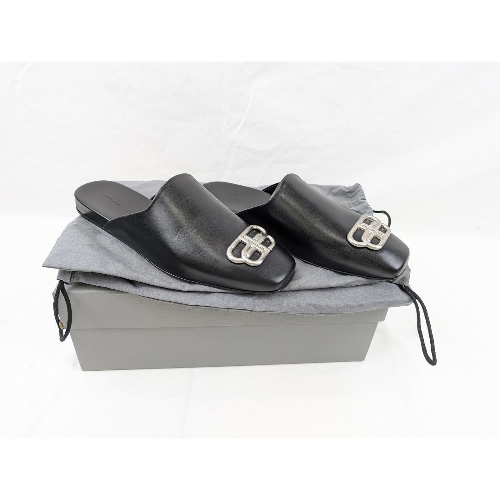 Balenciaga o1rshd1 Q:2 / Cosy BB Mules in Black/Nikel Size US 9 / EU 42 - 20 Thumbnail