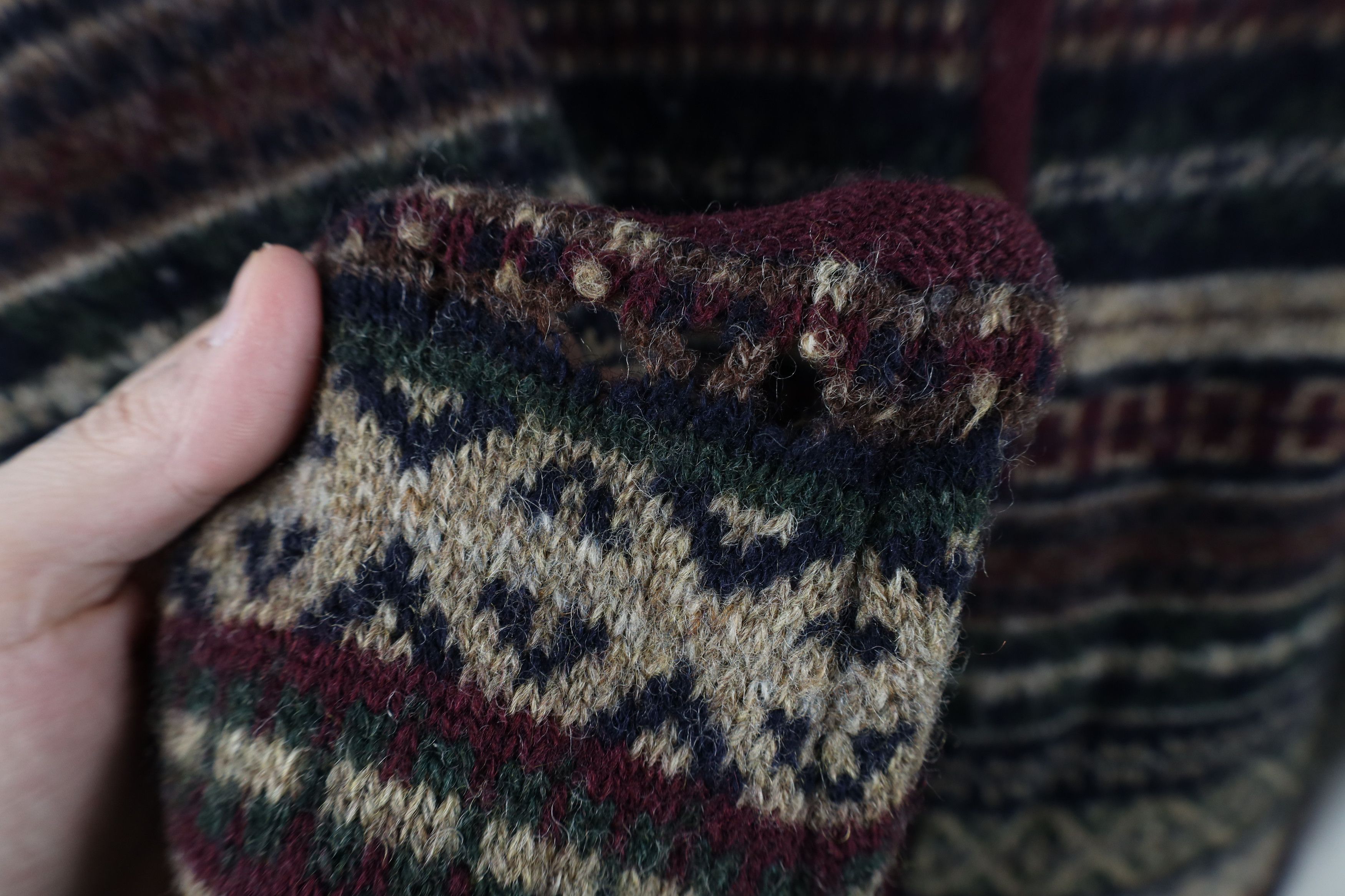 Vintage Vintage 90s Streetwear Wool Fair Isle Knit Cardigan Sweater Size L / US 10 / IT 46 - 5 Thumbnail