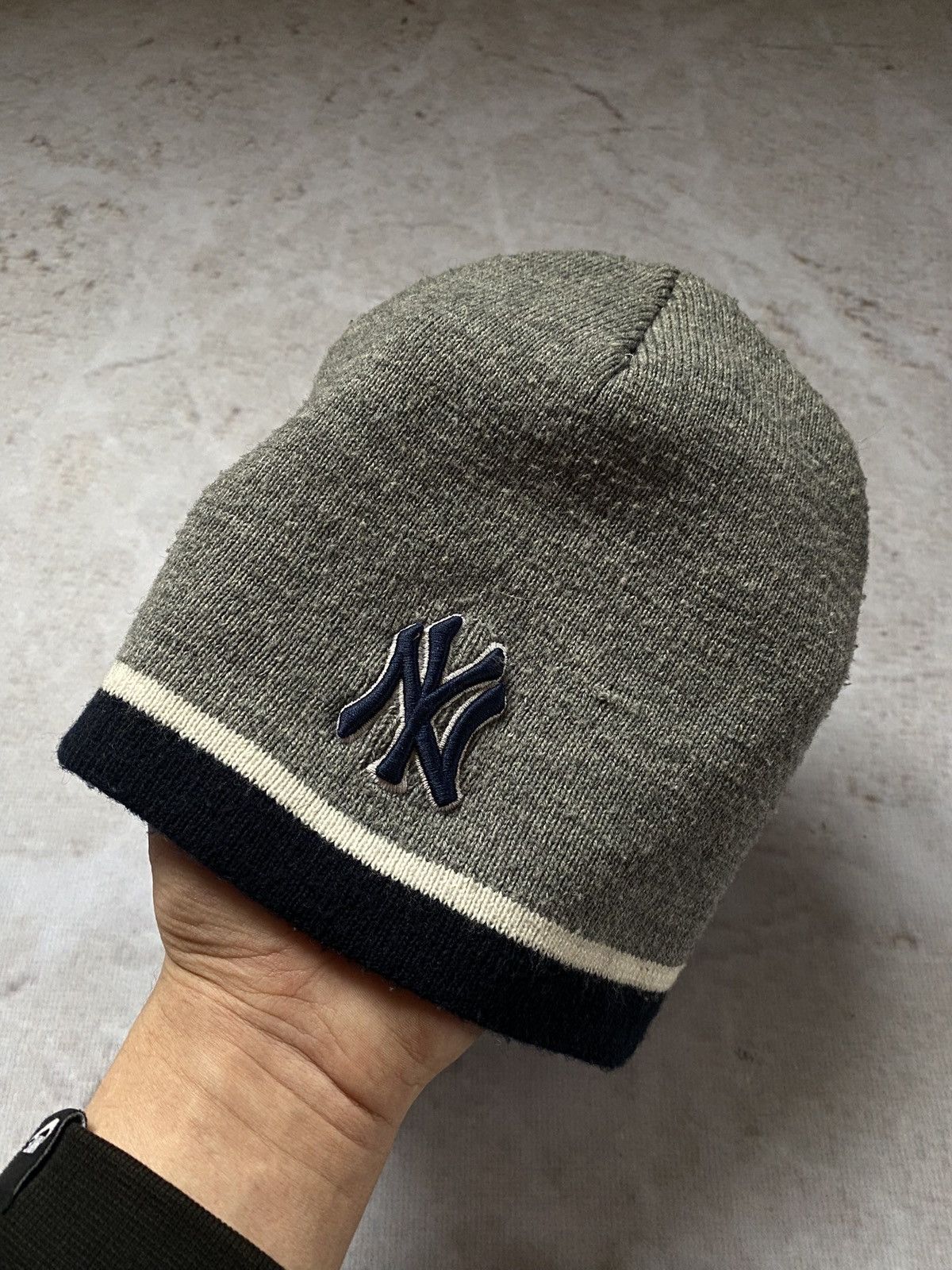 MLB × New York Yankees × Vintage 🔥Vintage Yankees New Era Y2k Hat🔥 90s Retro Rap Style Size ONE SIZE - 1 Thumbnail