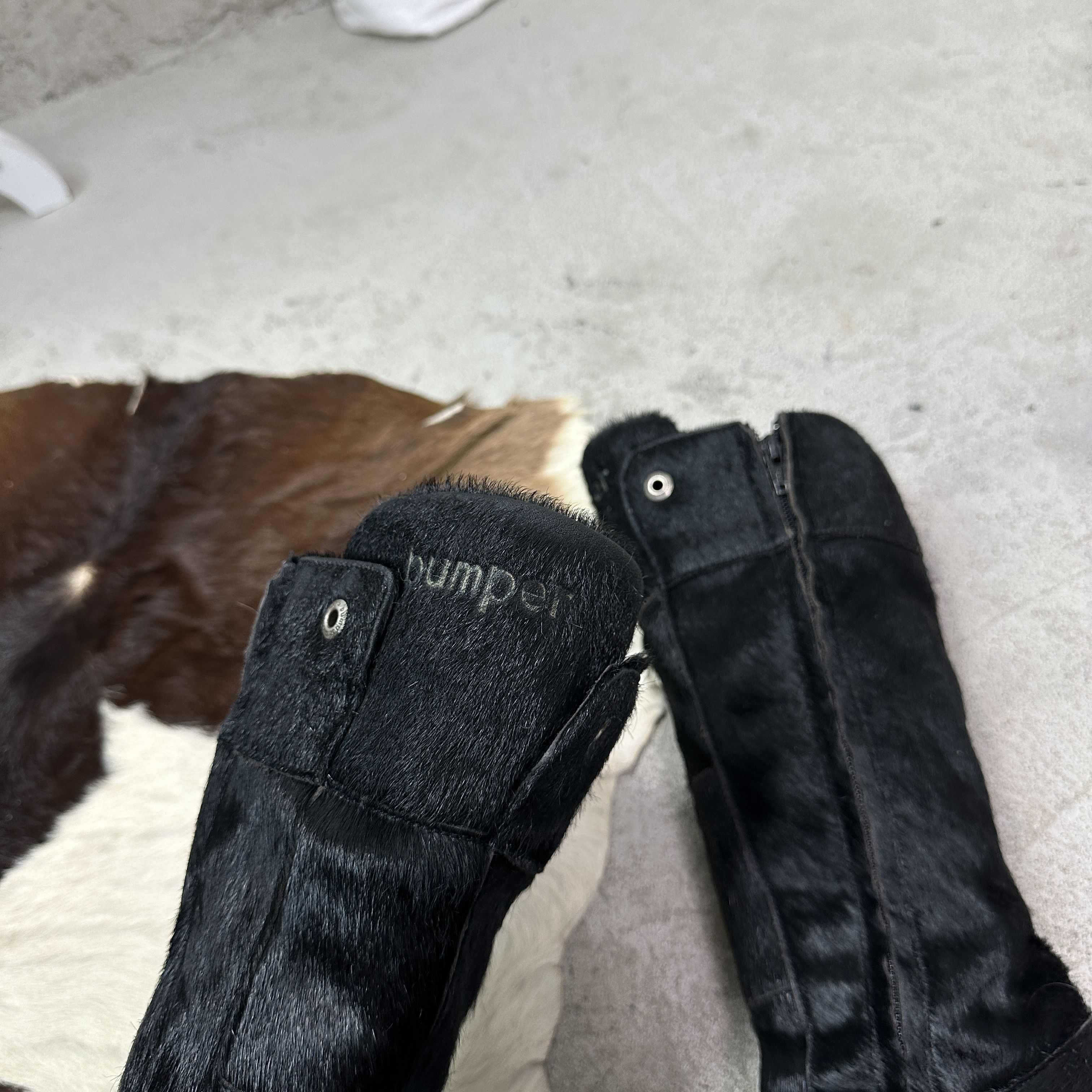 Vintage Vintage Leather Bumper Italian Pony Hair Snow Boots 00s Size US 6 / IT 36 - 7 Thumbnail