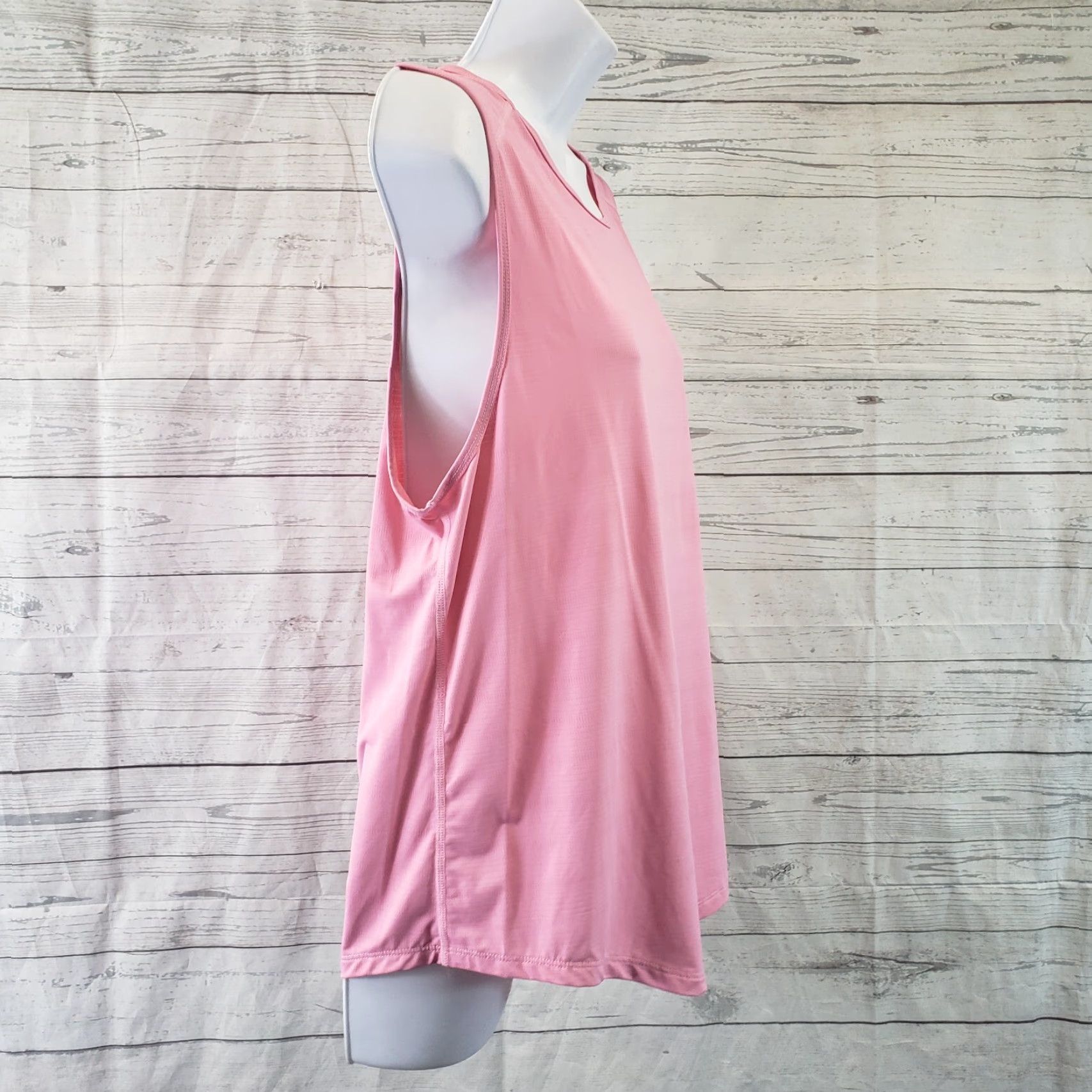 Vintage Zyia Active Womens Top Sz Large Solid Pink Sleeveless Back Cutout Nylon Blend Shirt Adult L Pink Nylon Spandex Blend Activewear Size L / US 10 / IT 46 - 2 Thumbnail