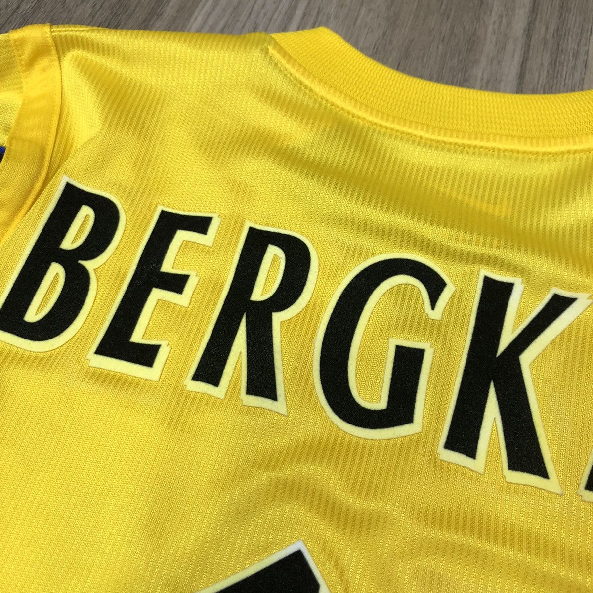 Nike Arsenal 99/00 away shirt #10 Bergkamp Size US S / EU 44-46 / 1 - 7 Thumbnail