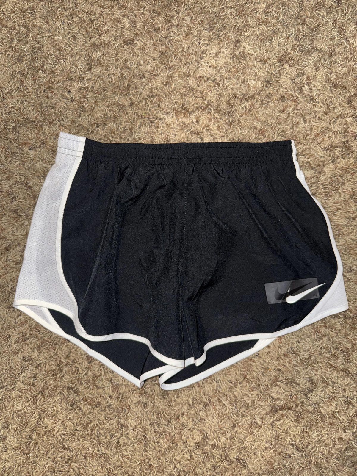 Nike Nike Big Kid’s (Girl’s) Dry-Fit Tempo Short Sample Size 24" / US 00 / IT 34 - 1 Thumbnail