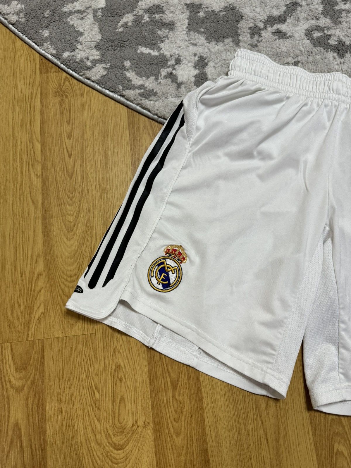 Adidas × Vintage White Adidas Men's Real Madrid Football Soccer Shorts Size US 34 / EU 50 - 7 Thumbnail