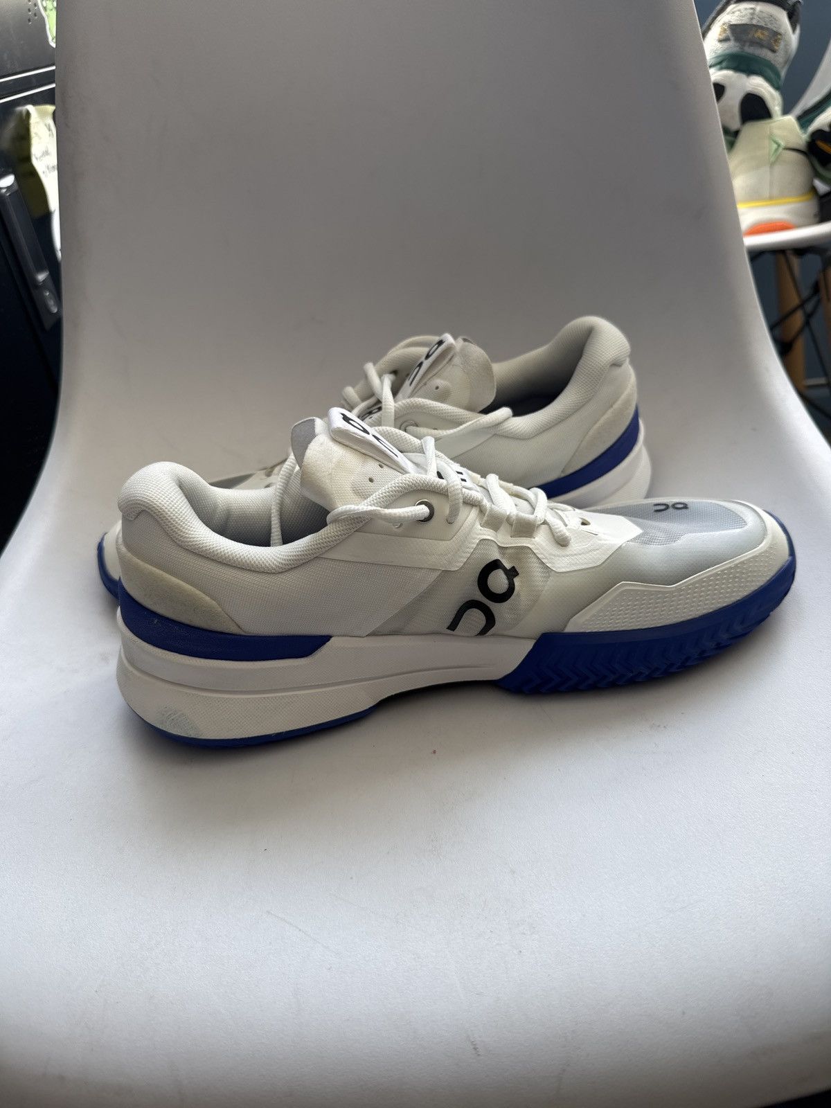 On On Roger Pro 2 Size US 10 / EU 43 - 5 Thumbnail