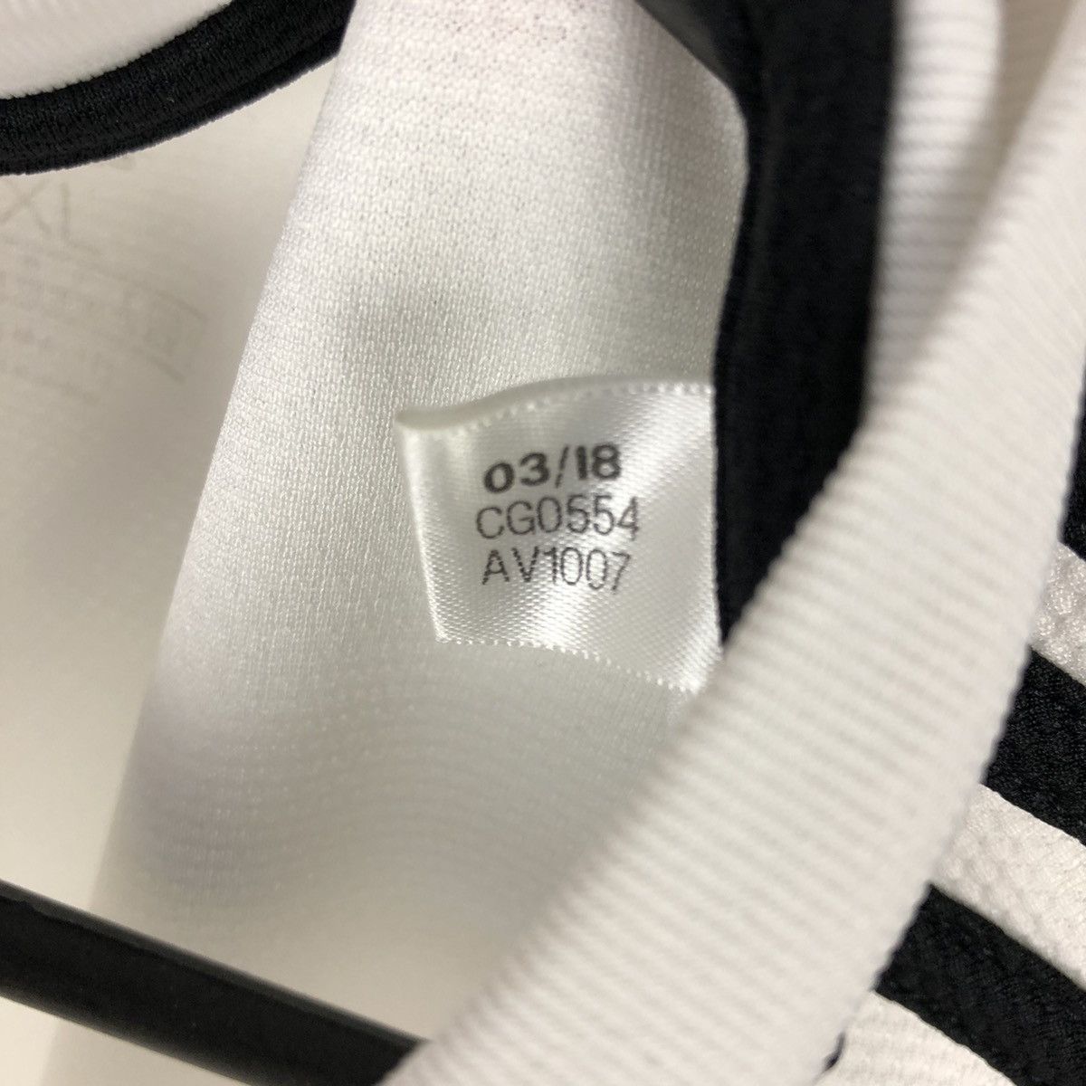 Adidas Real Madrid 2018 2019 home soccer jersey Size US S / EU 44-46 / 1 - 6 Thumbnail