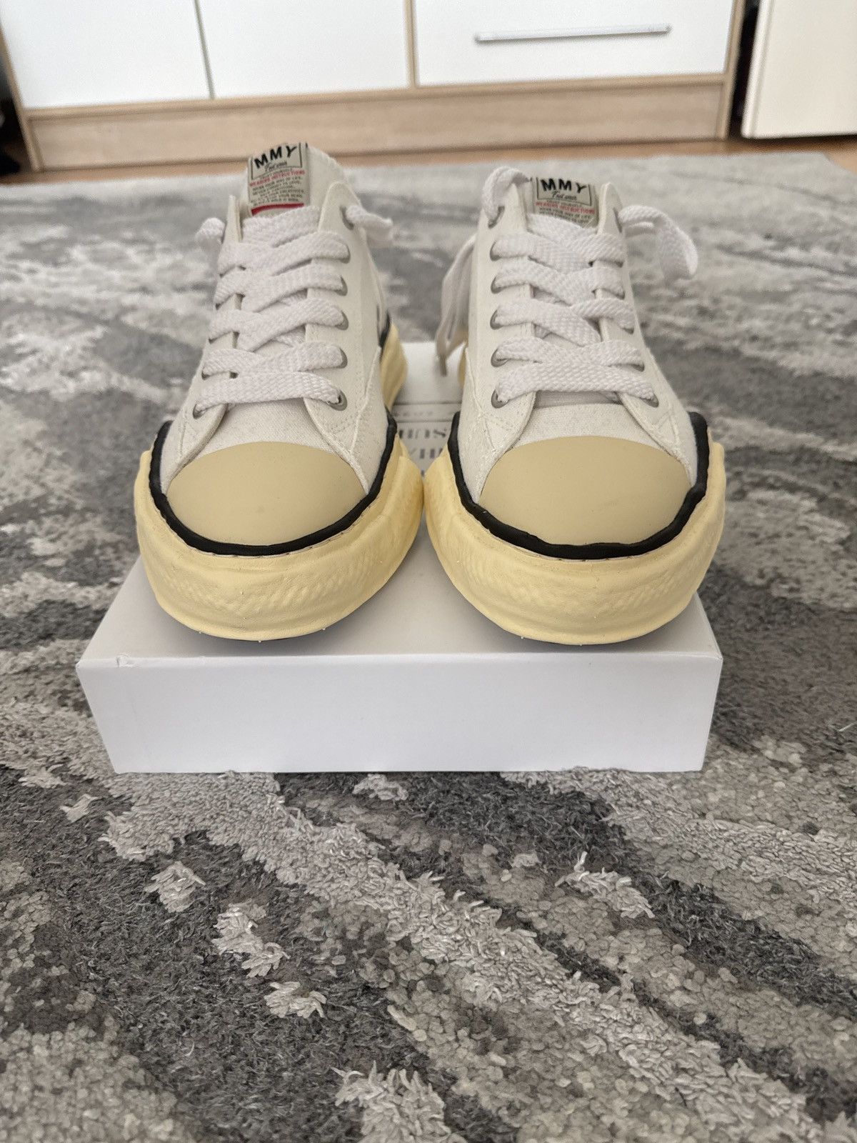 Japanese Brand MAISON Mihara Yasuhiro Peterson Vintage Low White Size US 12 / EU 45 - 4 Thumbnail