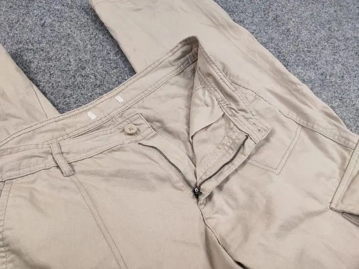 Japanese Brand Vintage Japanese Casual Beige Baggy Cargo Pants Y2K Style Size US 32 / EU 48 - 14 Thumbnail