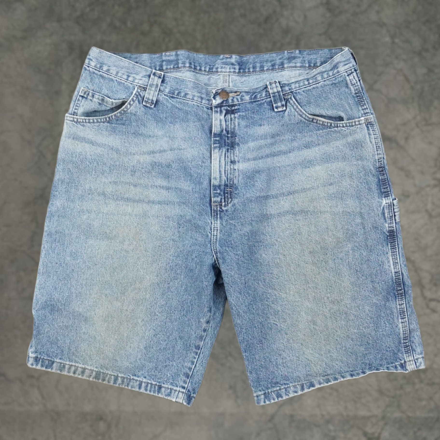 Wrangler Wrangler Cargo Mens 38x10 Blue Denim Medium Wash Shorts Size US 38 / EU 54 - 1 Thumbnail