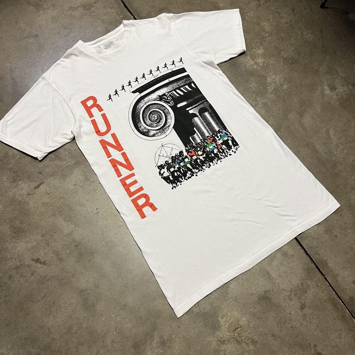 Vintage Vintage Running Graphic Tee Brazil Geometric Marathon 90s Size US M / EU 48-50 / 2 - 2 Thumbnail