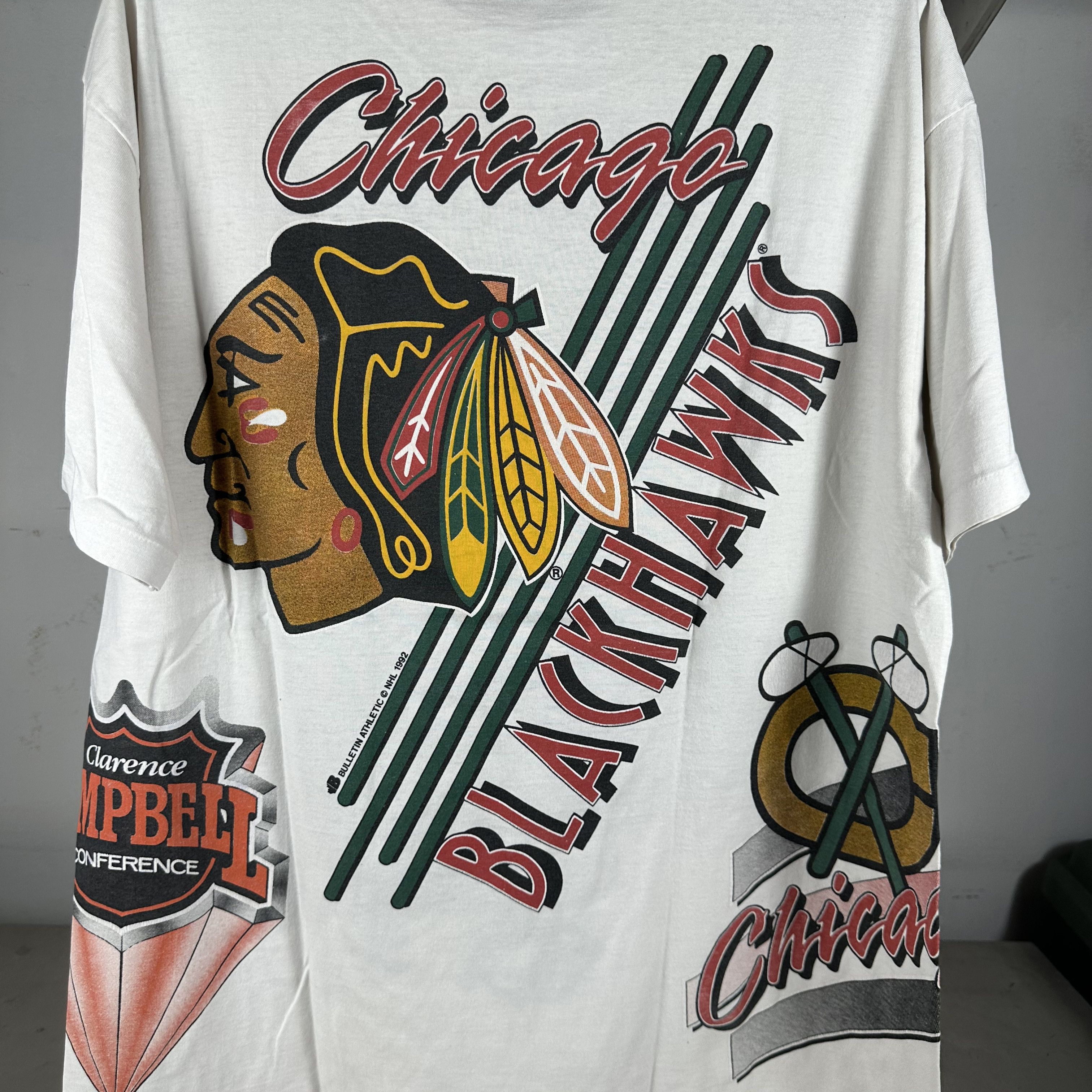 Vintage 1992 Chicago Blackhawks NHL Bulletin Athletic AOP T-Shirt Size US XL / EU 56 / 4 - 4 Thumbnail