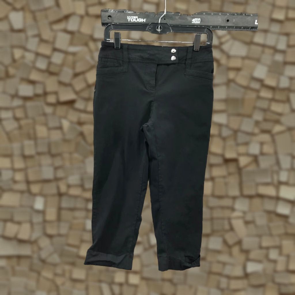 Vintage Style & Co Capri Pants Size 6 Womens Mid Rise Dark Wash Black Capri Pants Regular Rise 6 Black Womens Style & Co Size 28" / US 6 / IT 42 - 1 Thumbnail