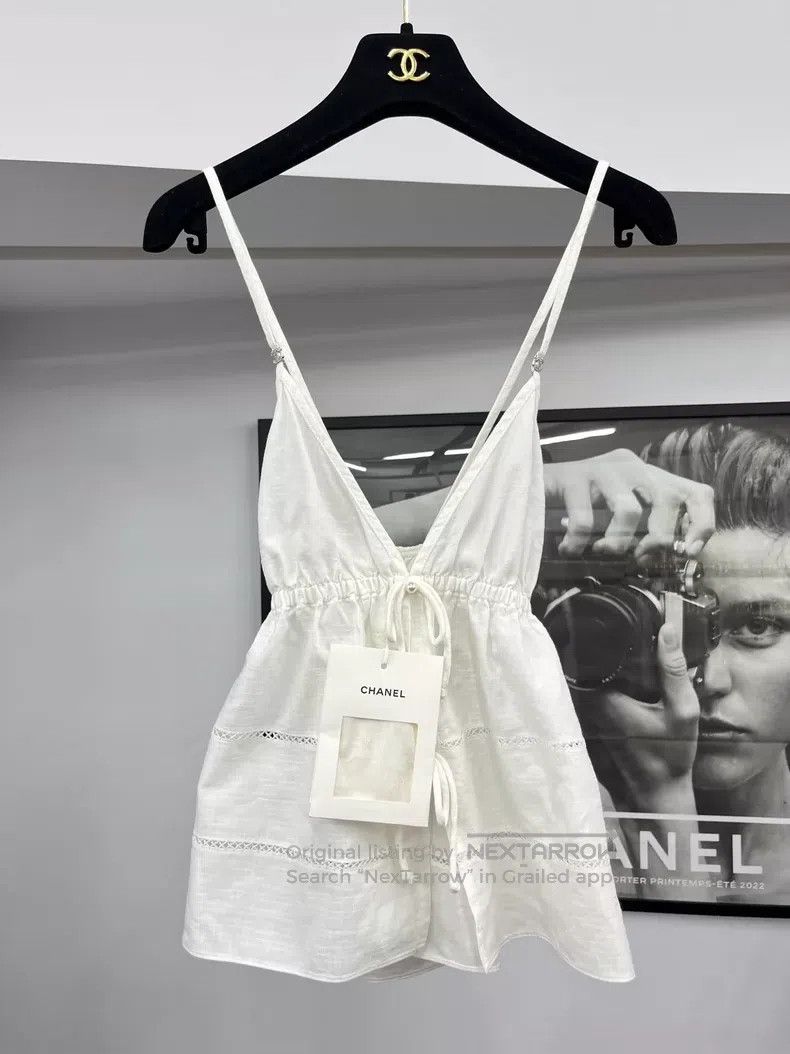 Chanel Chanel 25P white bow strap top Size XS / US 0-2 / IT 36-38 - 1 Thumbnail