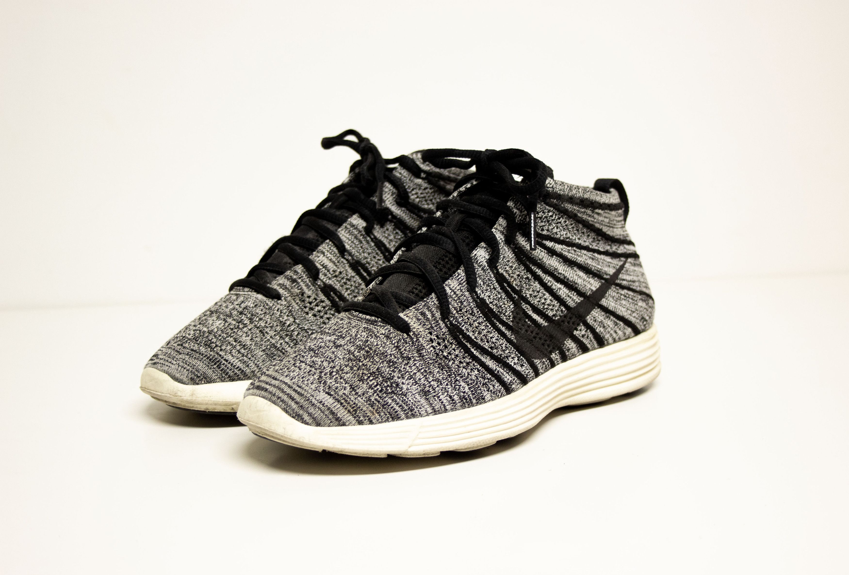 Nike Nike Lunar Flyknit Chukka sz 8.5 | Black White Sail Oreo Size US 8.5 / EU 41-42 - 4 Thumbnail