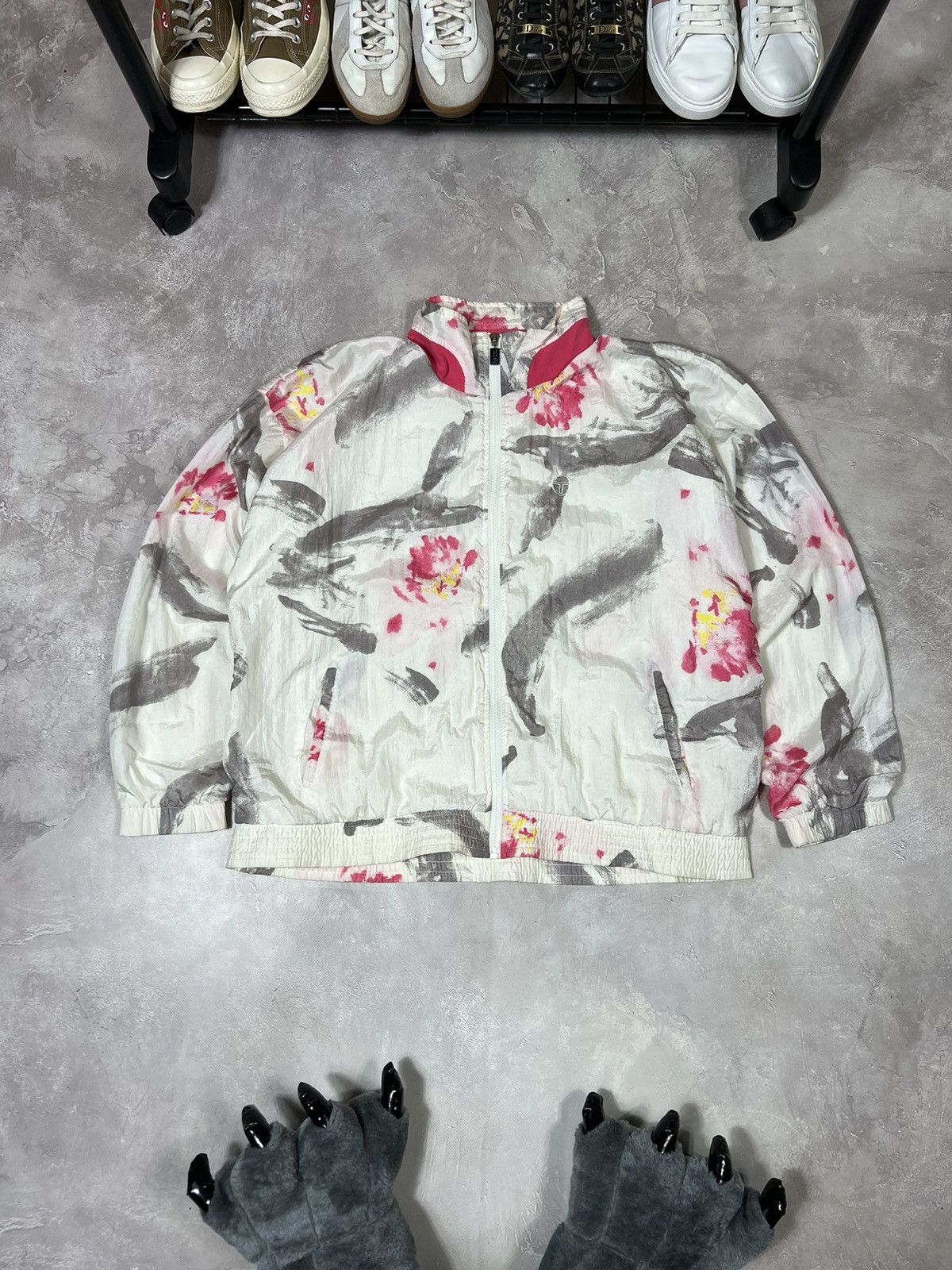 Sergio Tacchini Vintage 90s Rare Sergio Tacchini Japanese Nylon Jacket Size US M / EU 48-50 / 2 - 1 Thumbnail