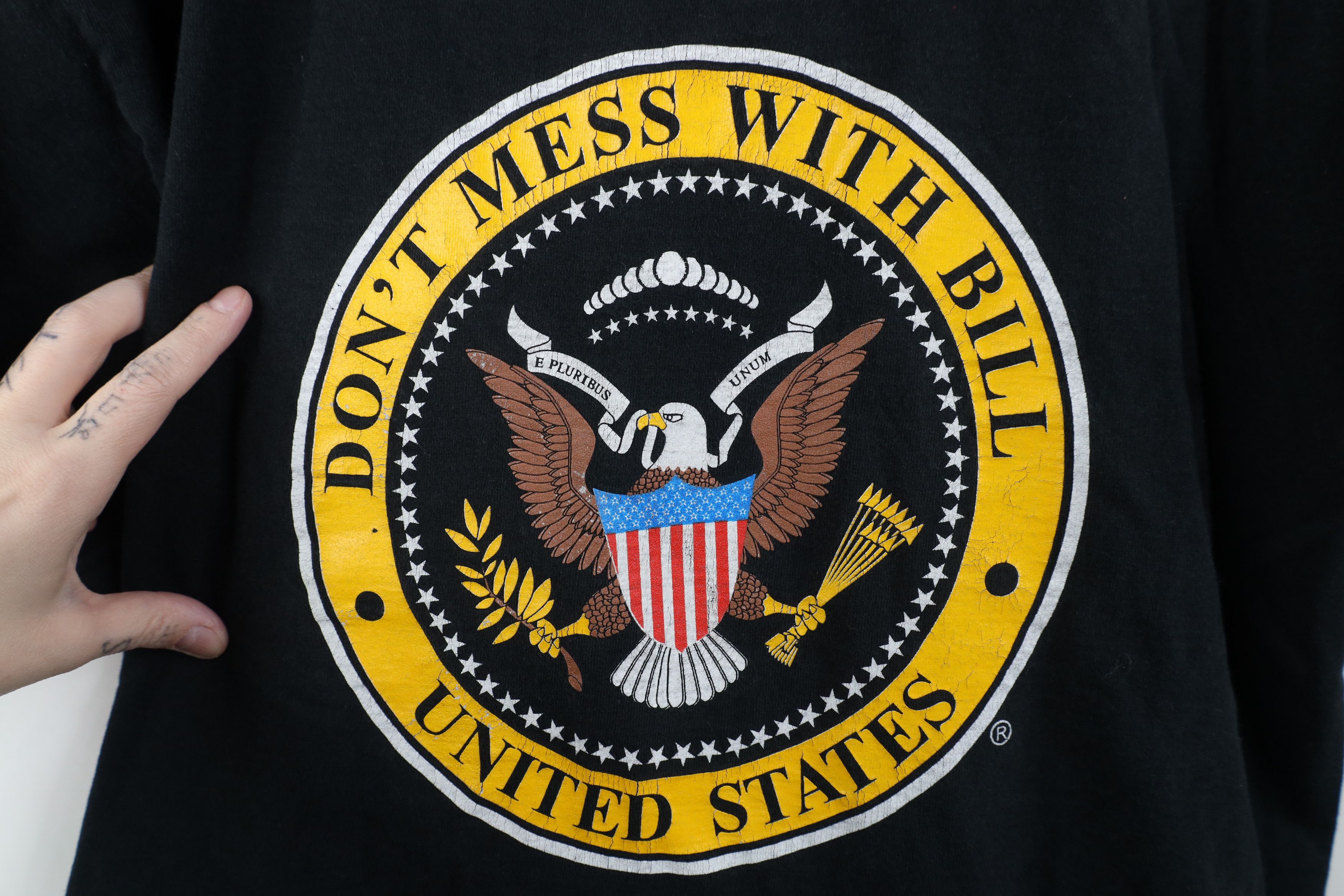 Vintage Vintage 90s Don't Mess With Bill Clinton President T-Shirt Size US XL / EU 56 / 4 - 4 Thumbnail