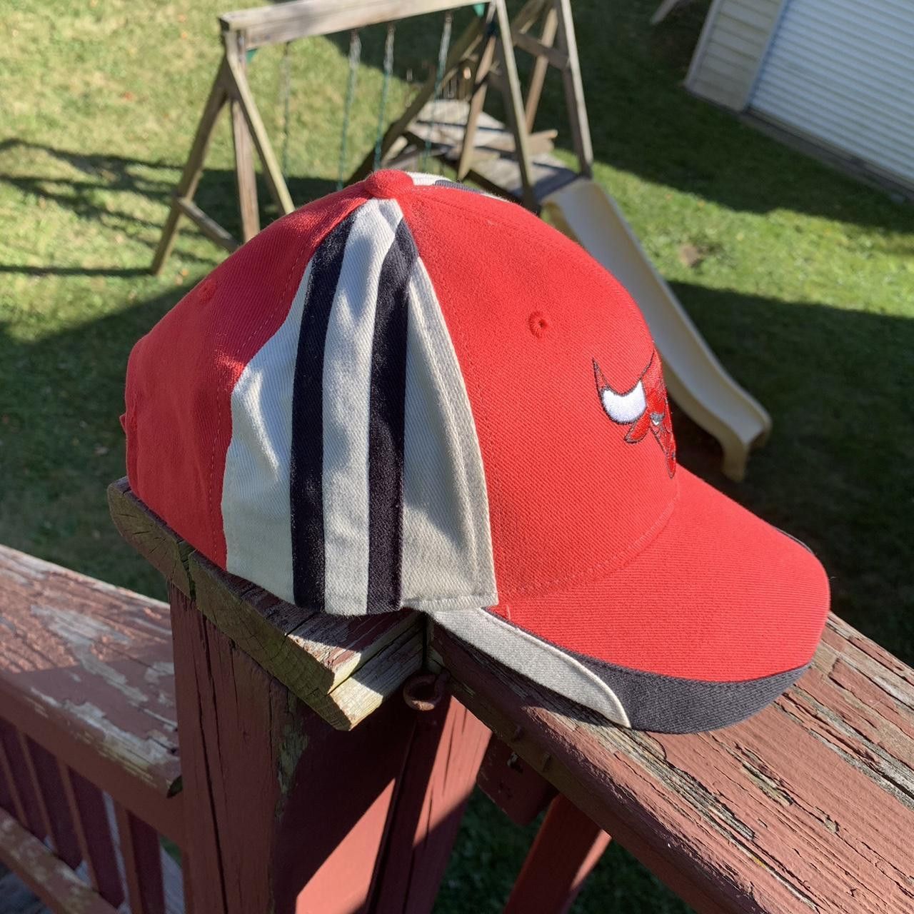 NBA Vintage 90s NBA Chicago Bulls Velcro Adjustable cap Size ONE SIZE - 3 Thumbnail