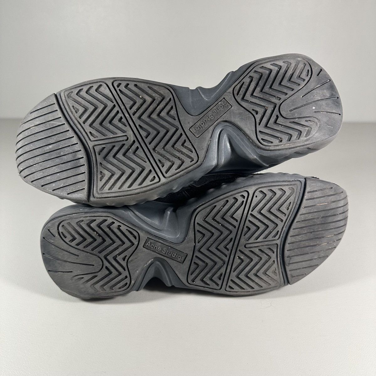 Acne Studios Acne Studios Rockaway Manhattan Chunky Black Suede Sneakers Size US 11 / IT 41 - 9 Thumbnail